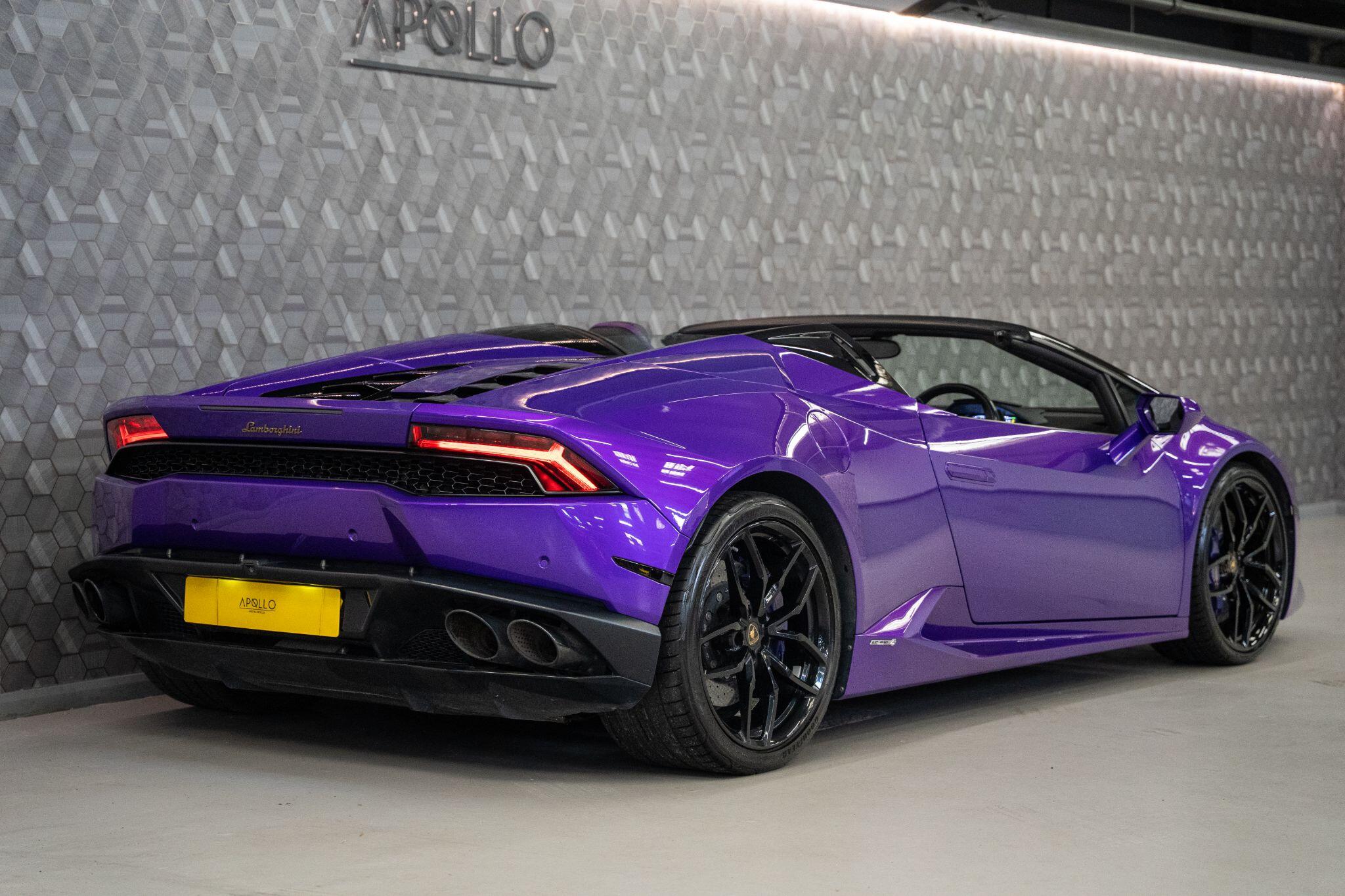 Lamborghini Huracan view 6