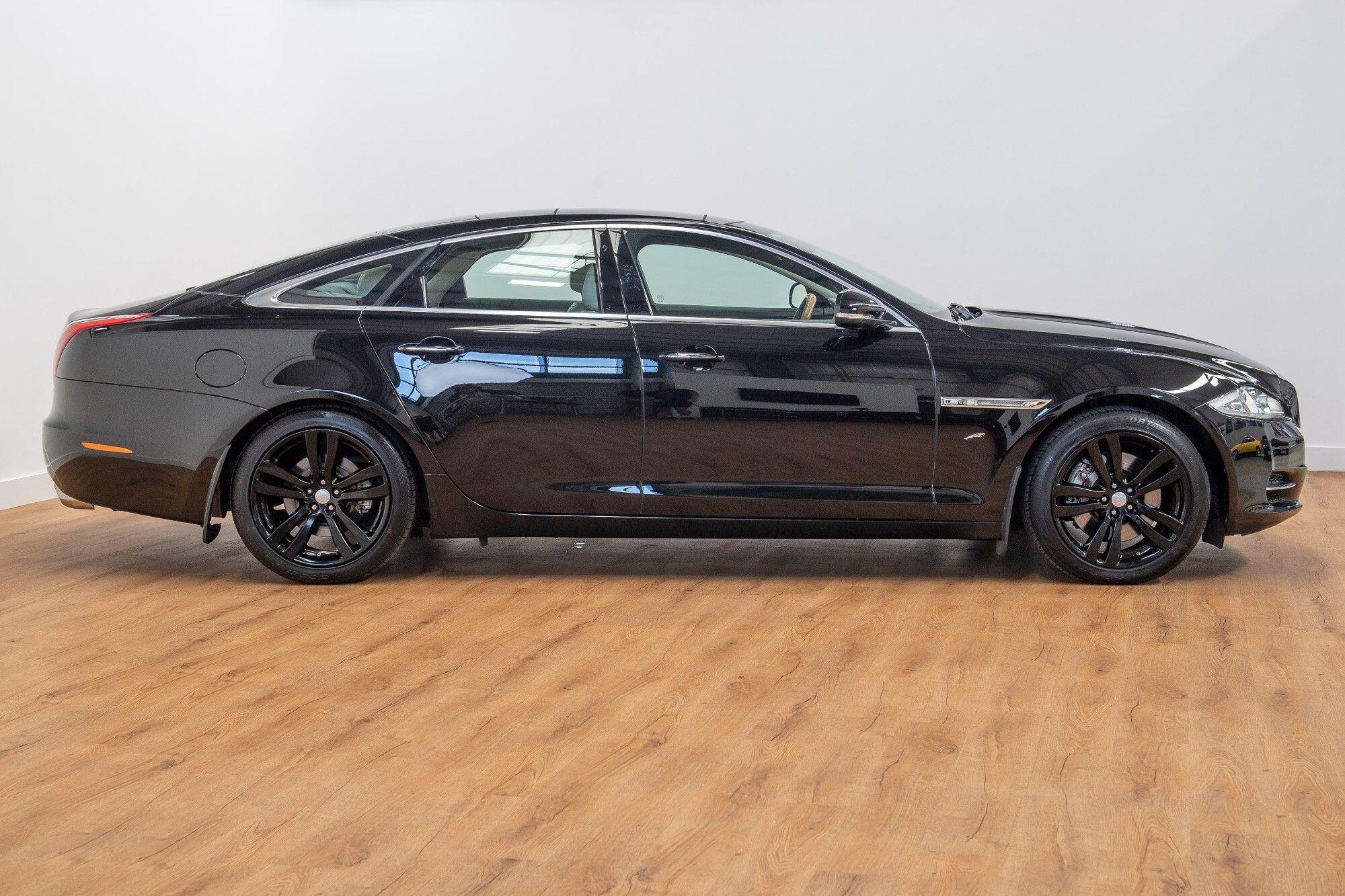 Jaguar XJ view 2