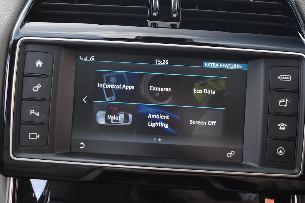 Jaguar Xe view 57
