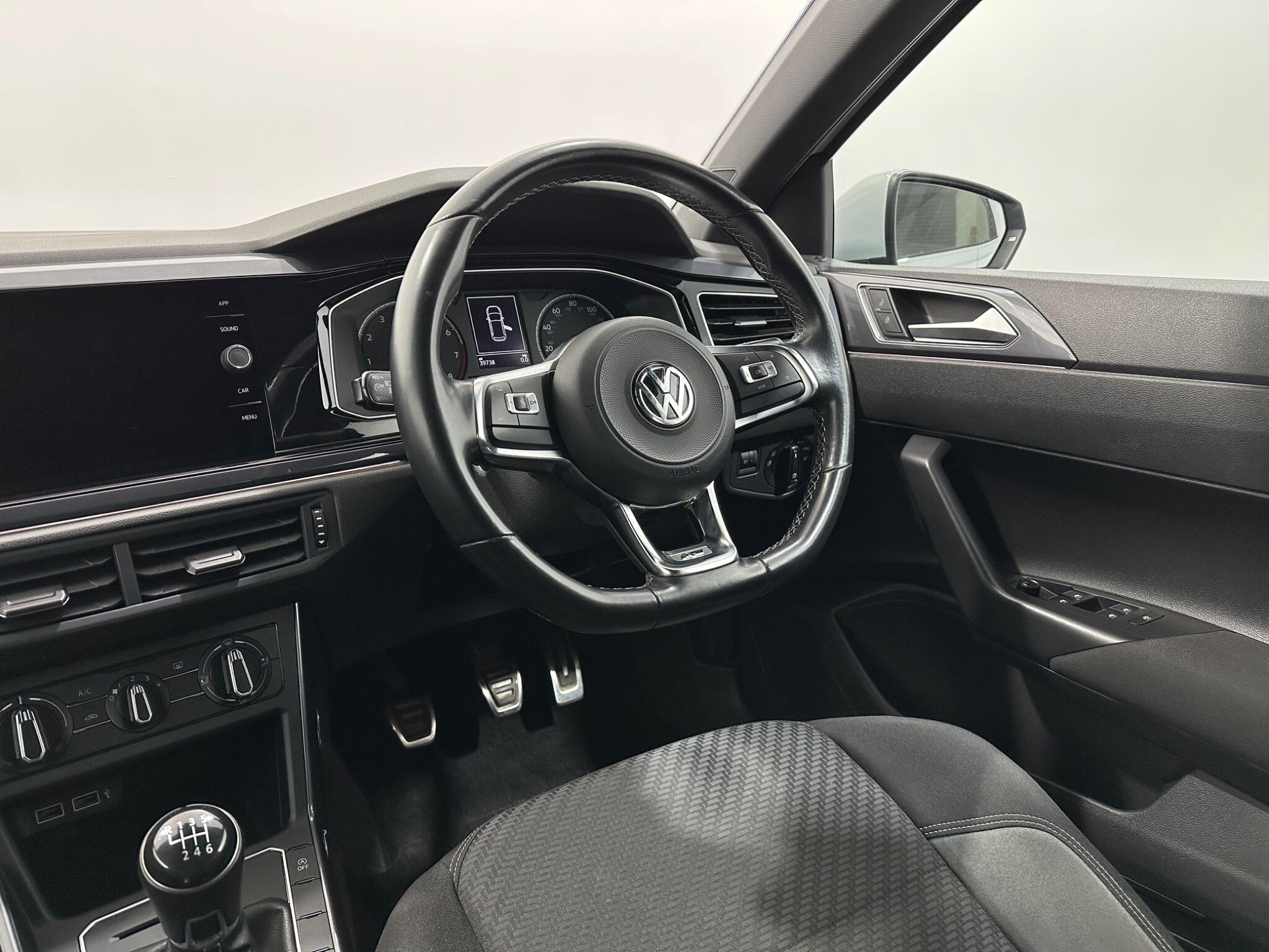 Volkswagen Polo view 12