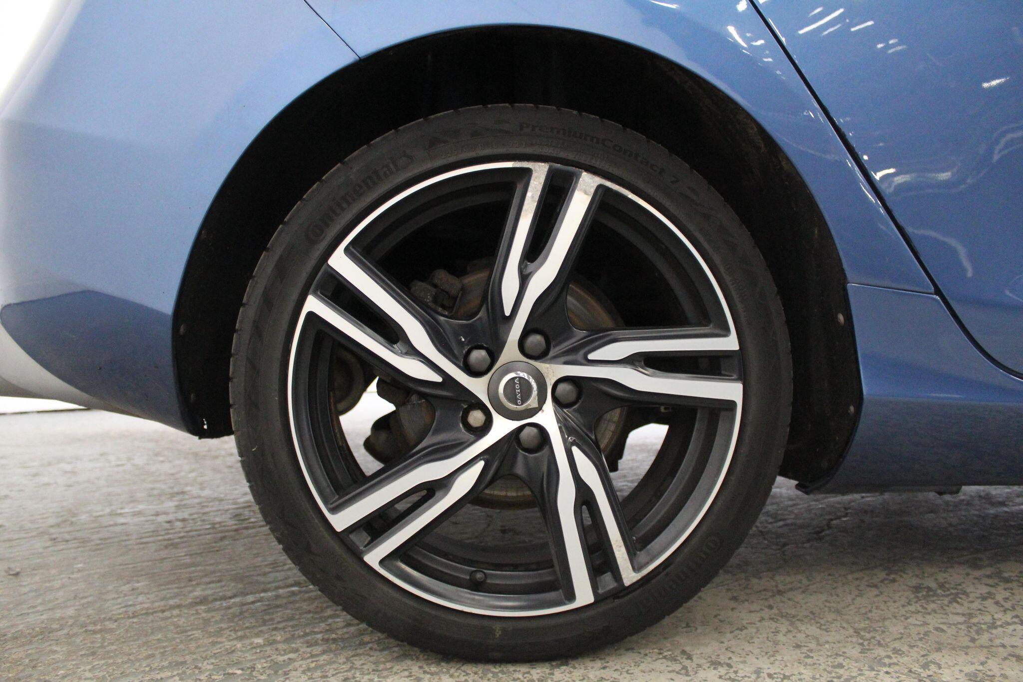 Volvo V40 view 55