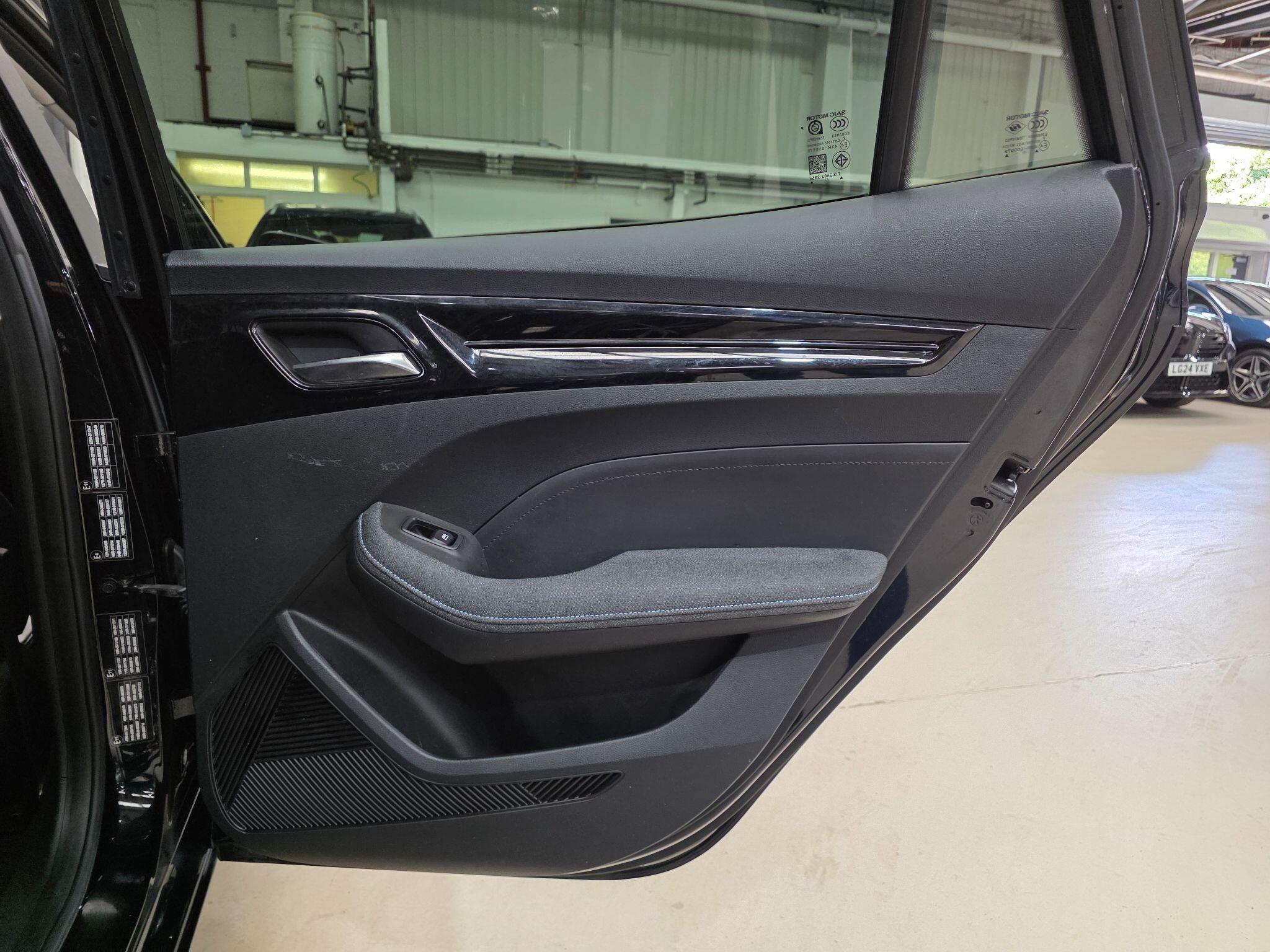 MG MG5 view 19