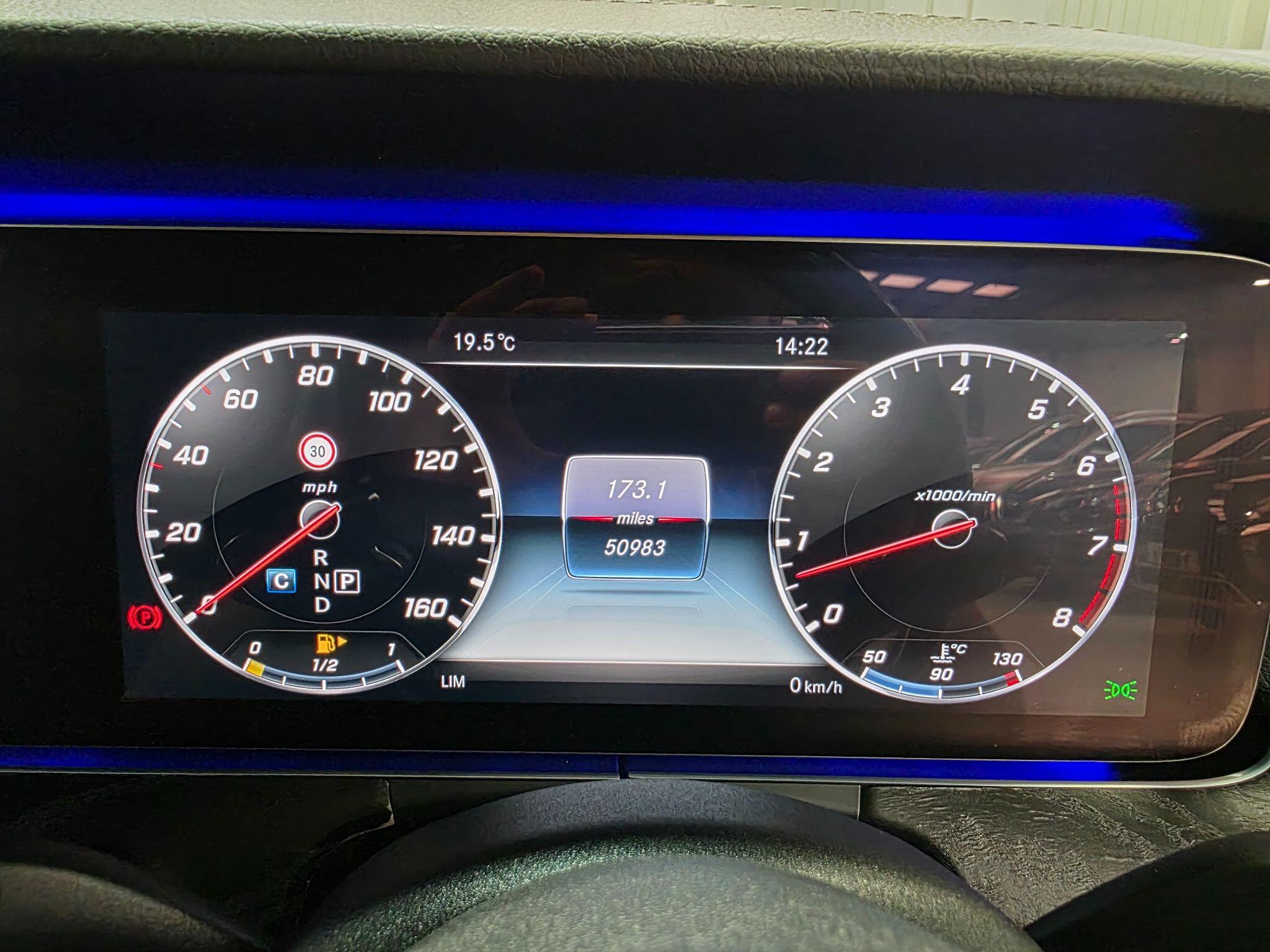 Mercedes-Benz E Class view 15