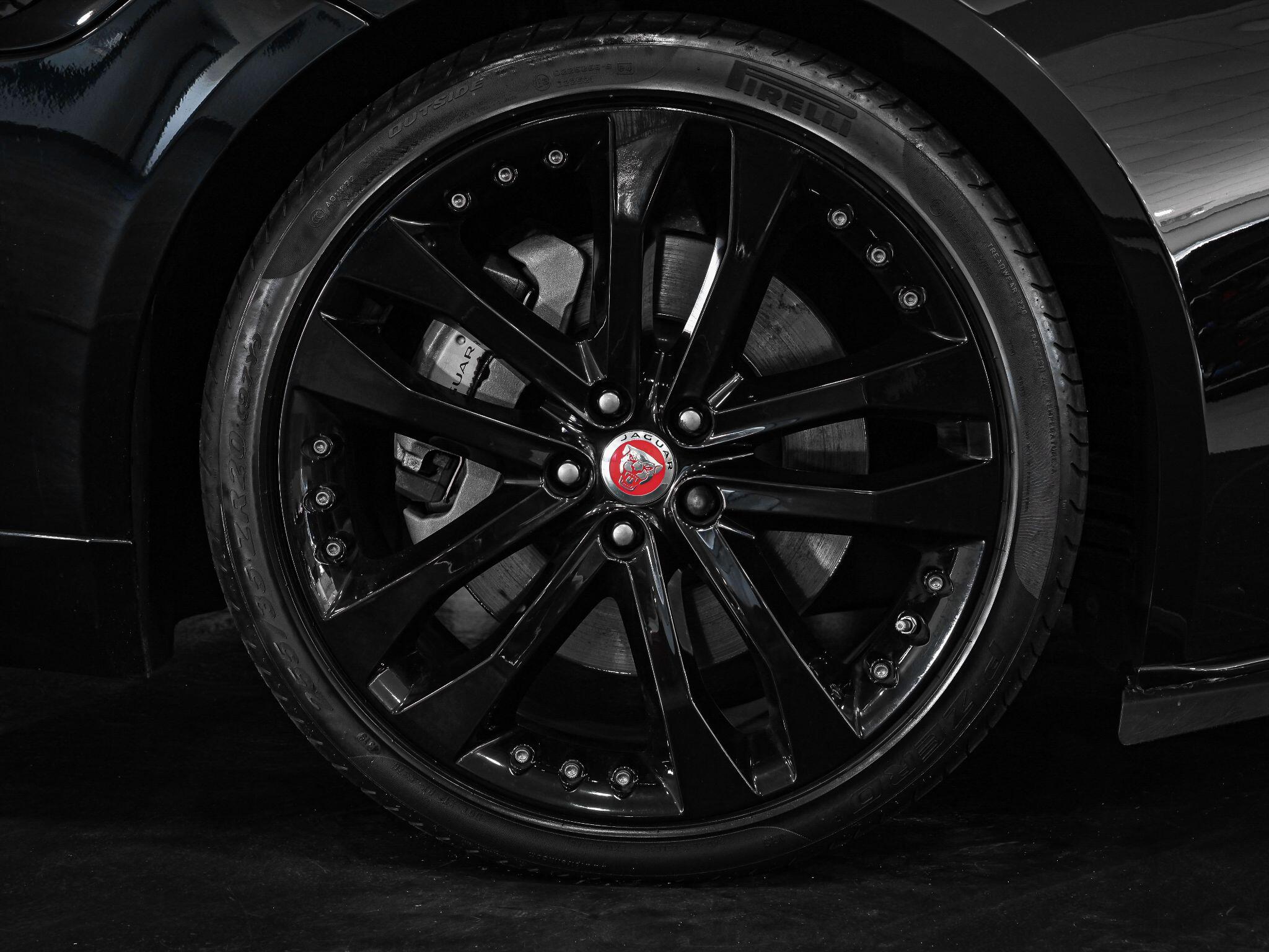 Jaguar F-Type view 6