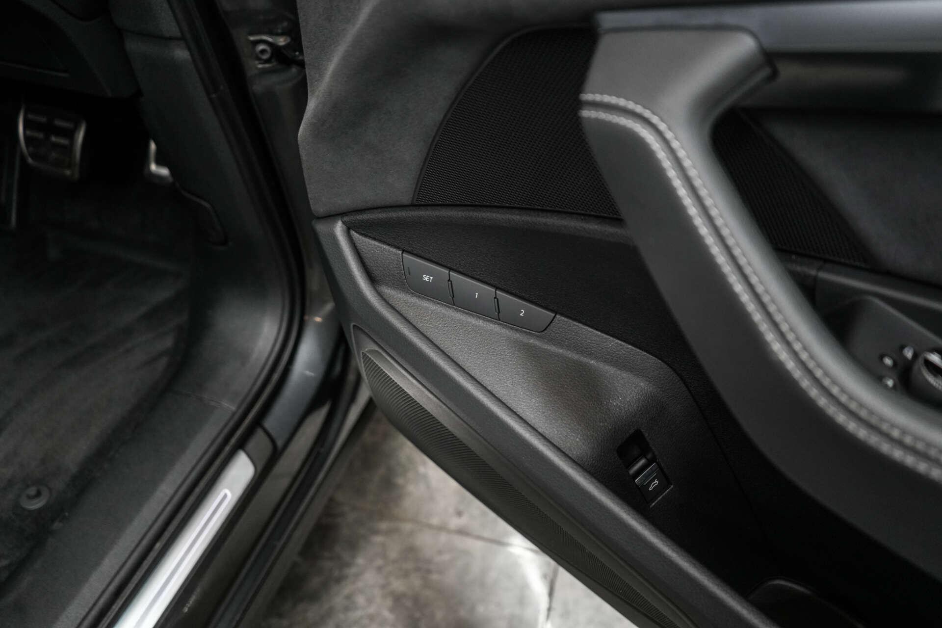 Audi Q8 E-Tron view 18