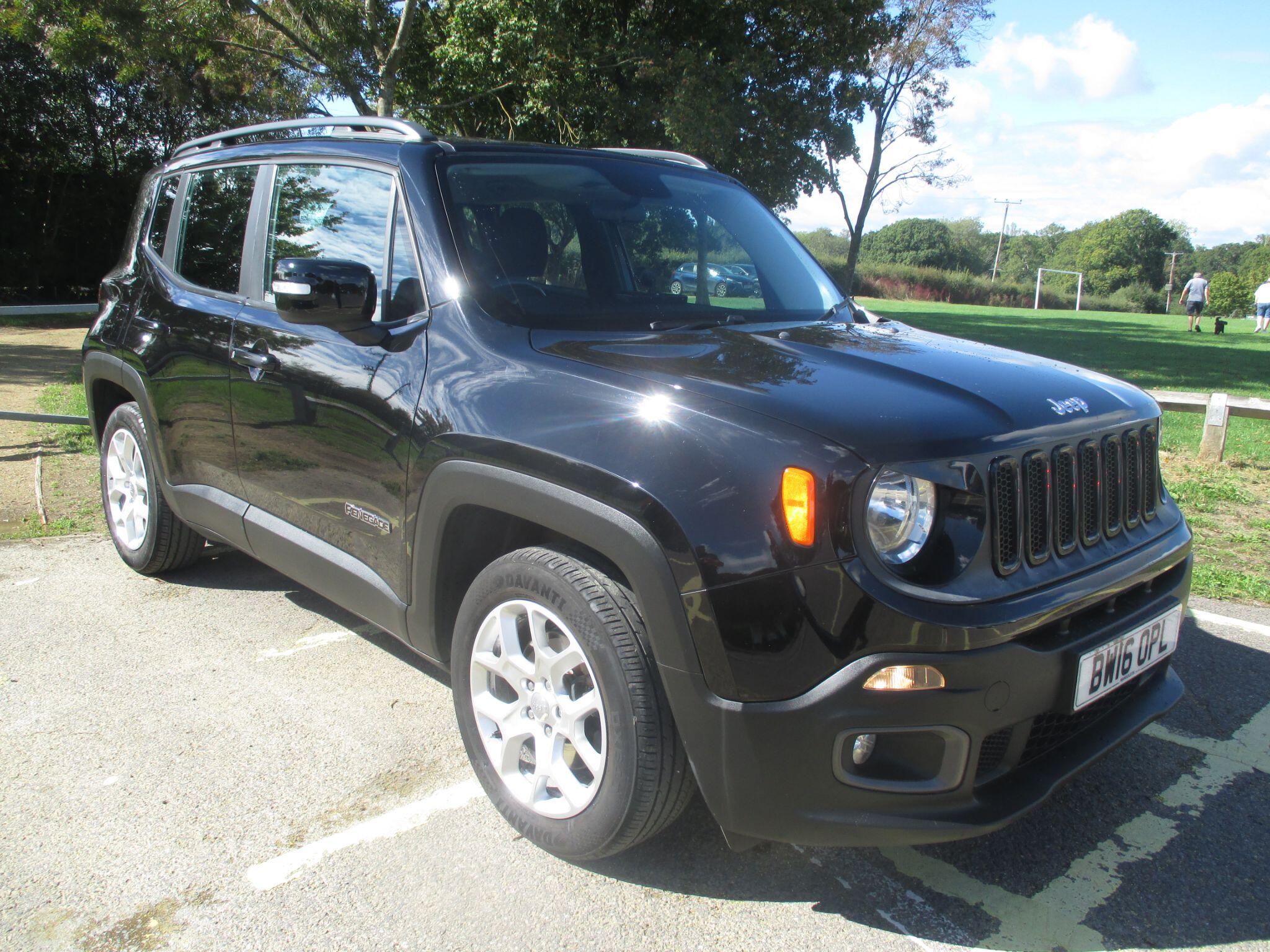 Jeep Renegade view 3