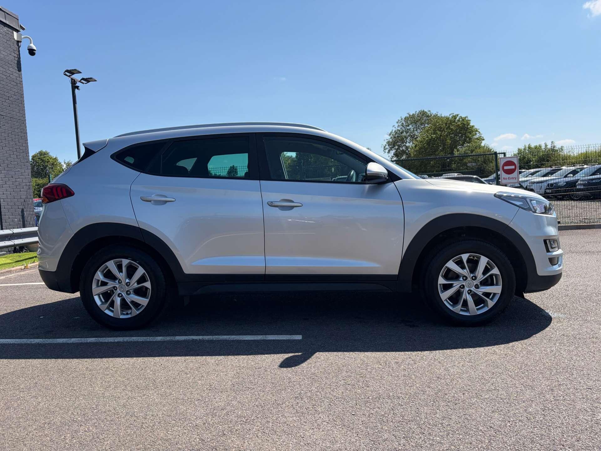 Hyundai Tucson view 9