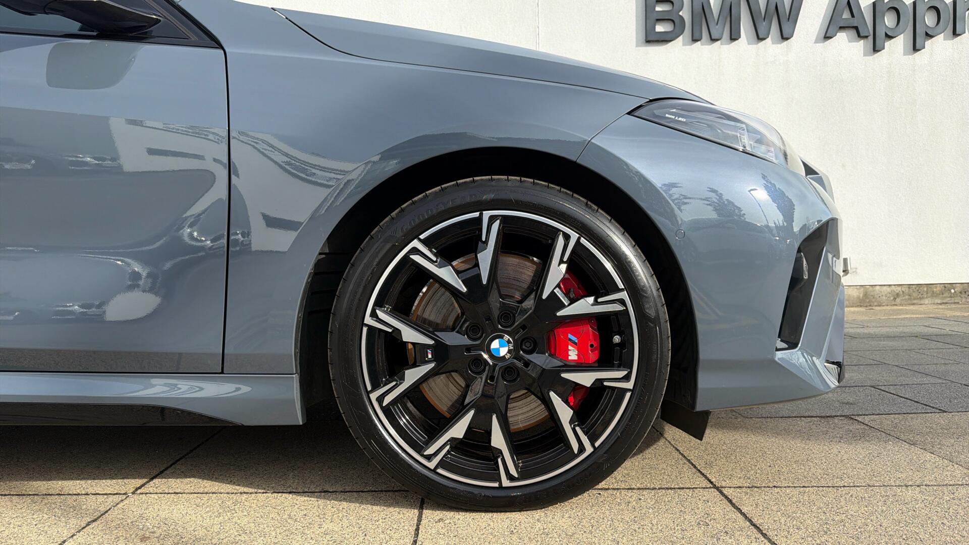 BMW 1 Series view 29