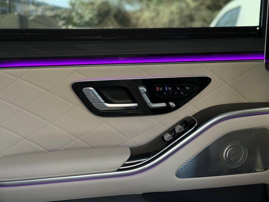 Mercedes-Benz S Class view 26