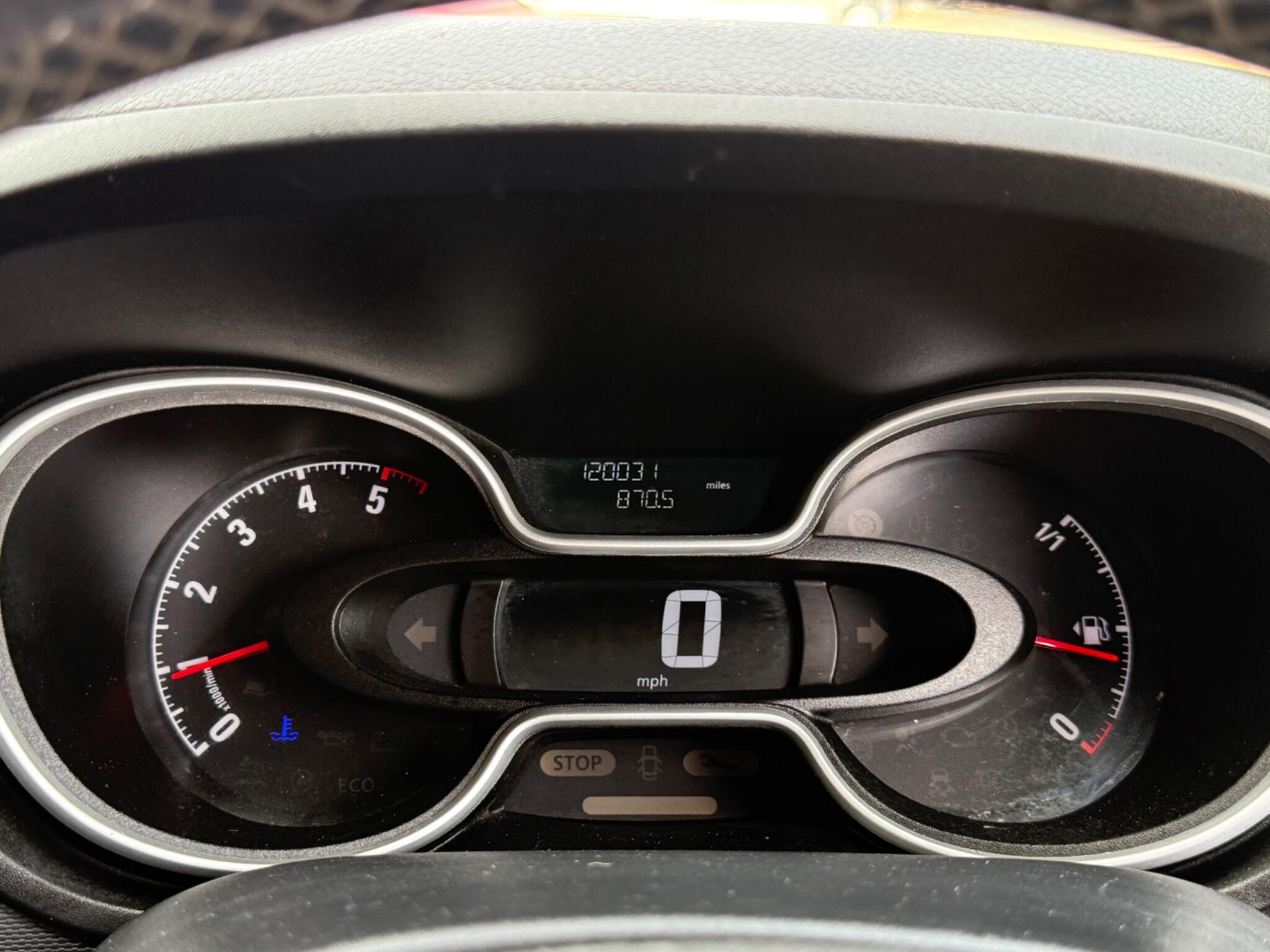 Vauxhall Vivaro - Image 34