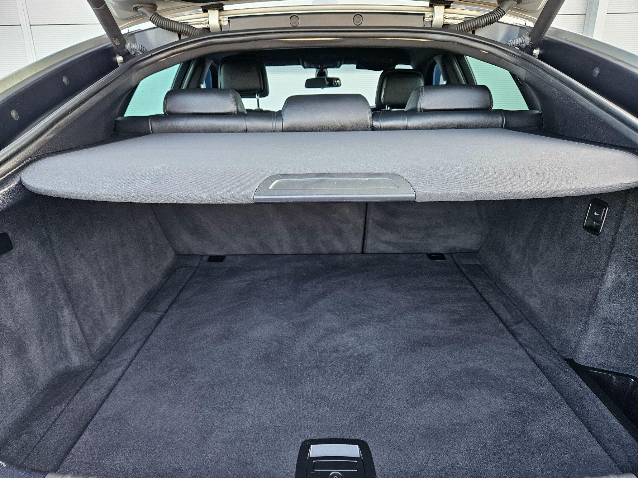 BMW X6 view 24