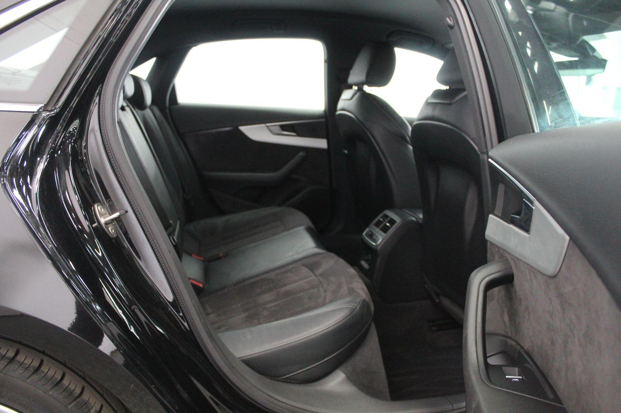 Audi A4 view 52