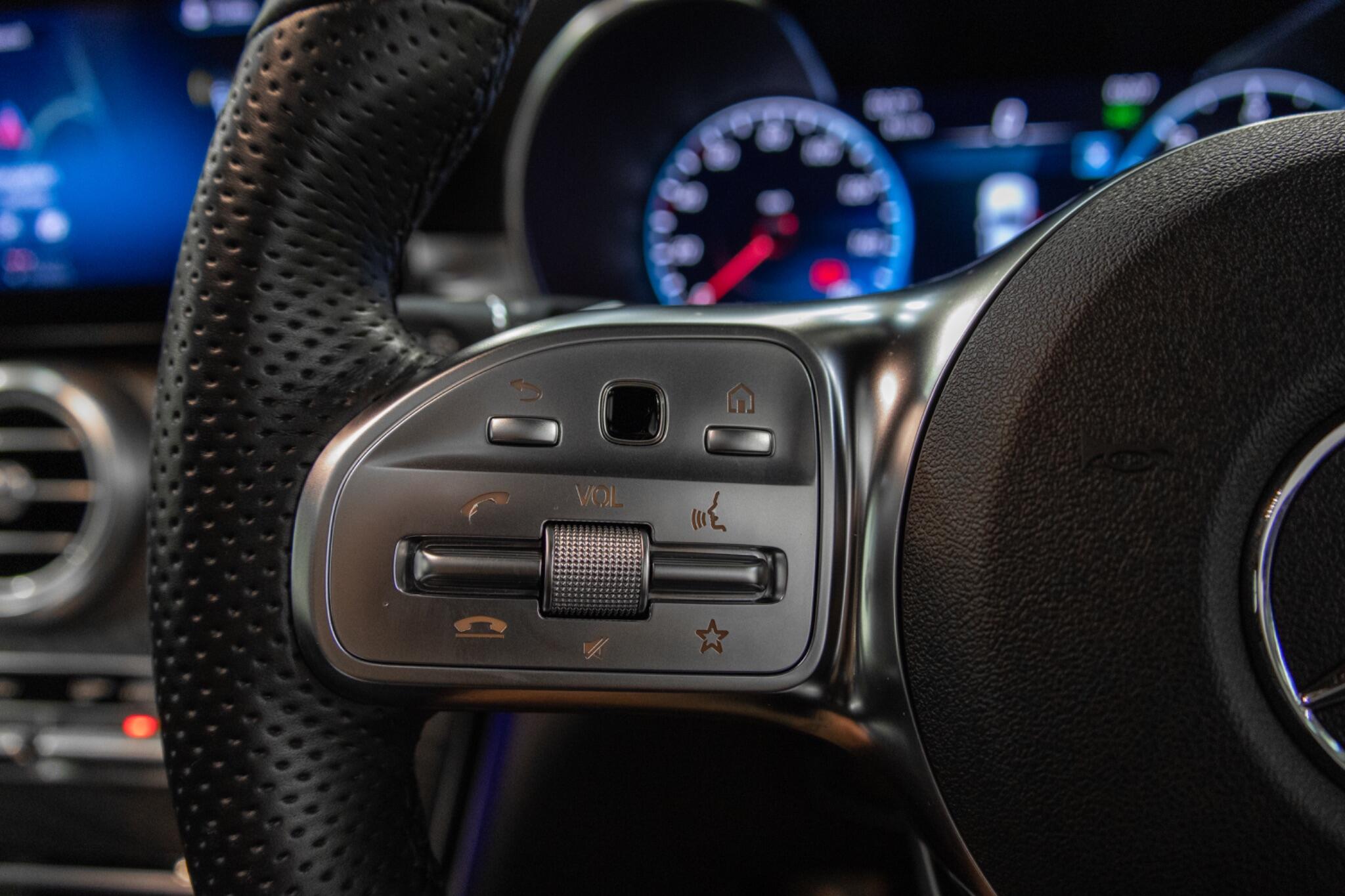 Mercedes-Benz GLC view 40