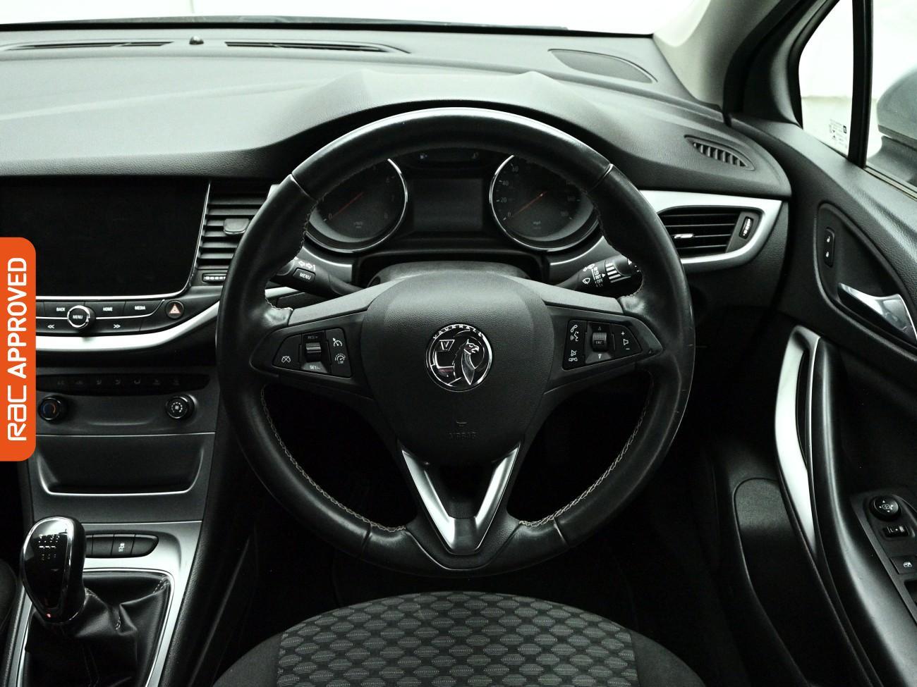 Vauxhall Astra view 9