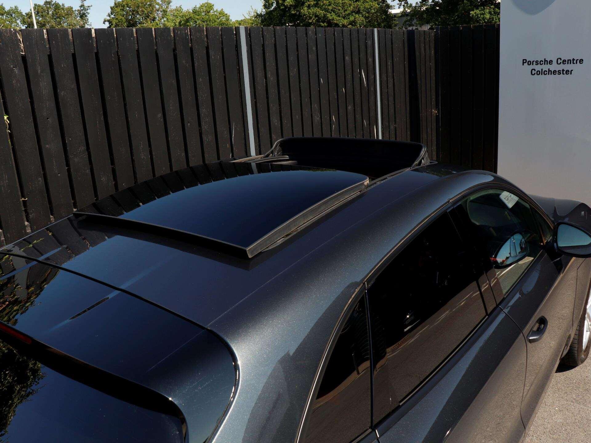 Porsche Macan view 30
