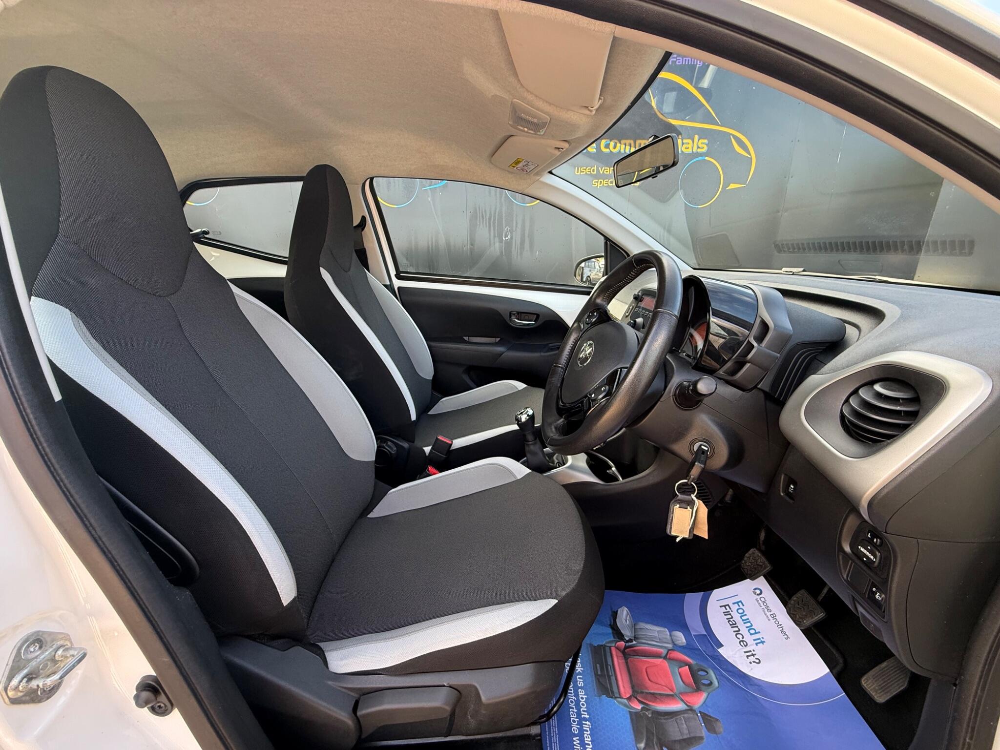 Toyota Aygo view 17