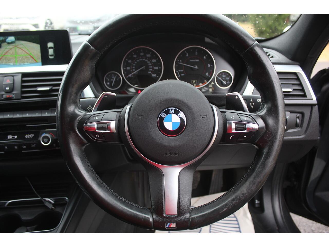 BMW 3 Series view 23