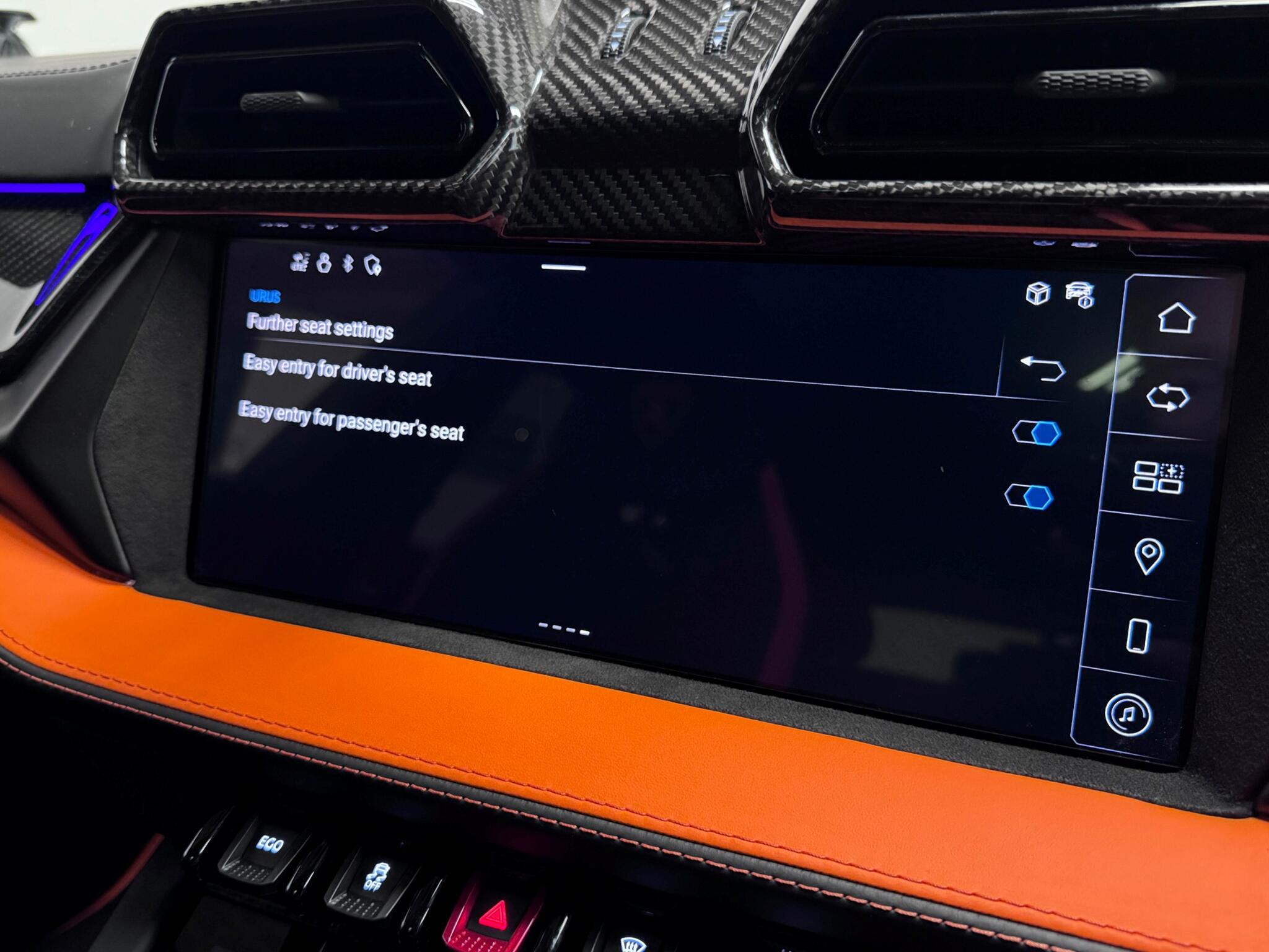 Lamborghini Urus view 77