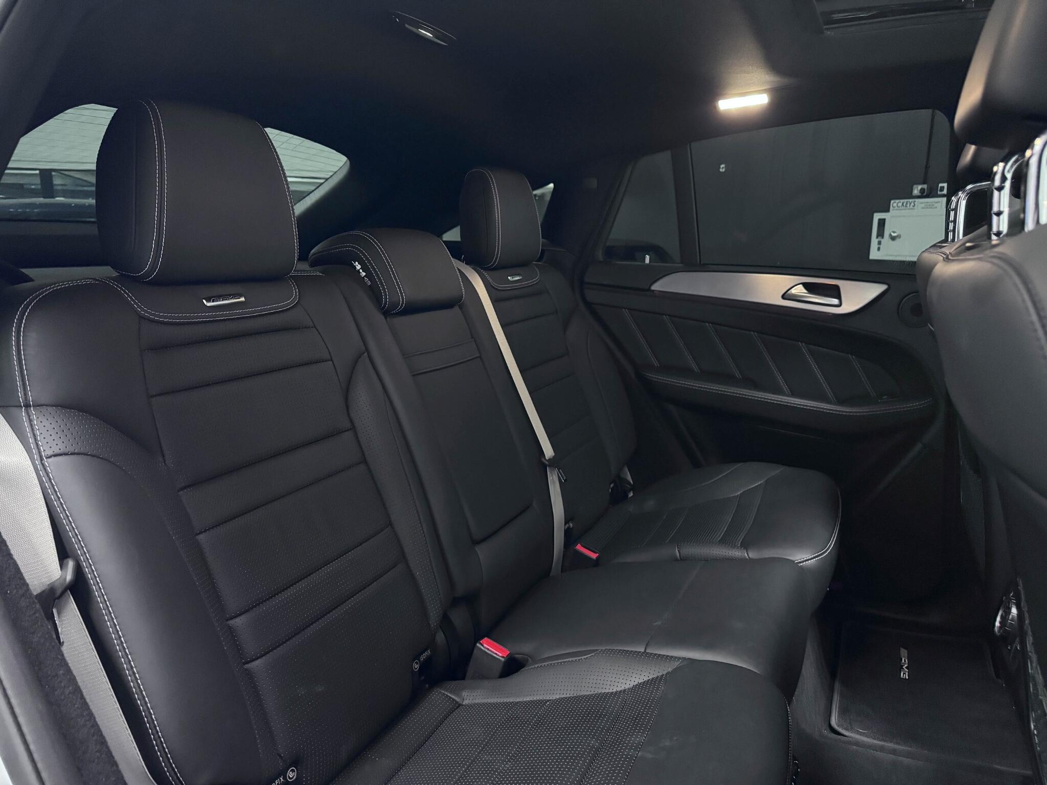 Mercedes-Benz Gle view 32