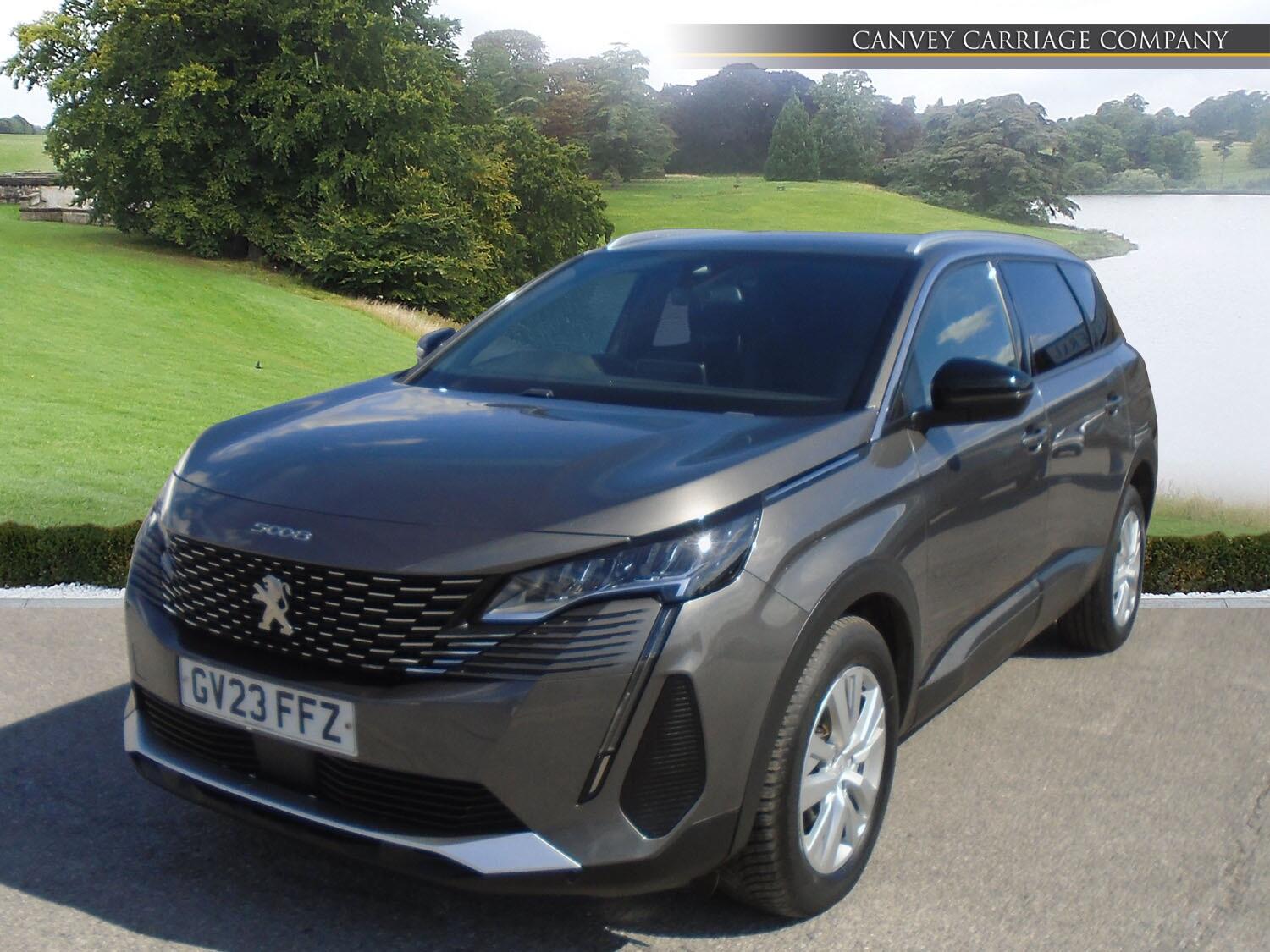 Peugeot 5008 view 2