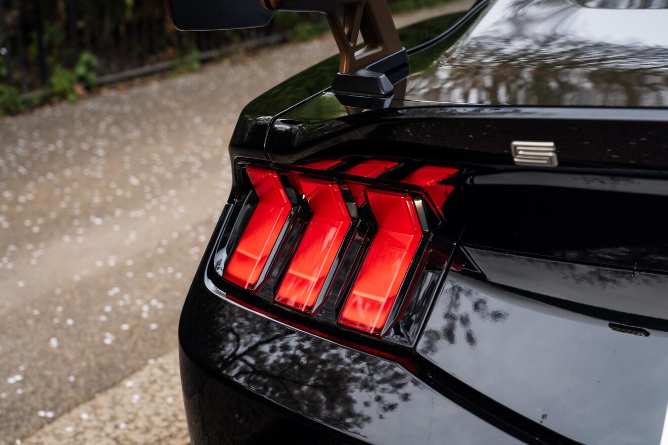 Ford Mustang view 14