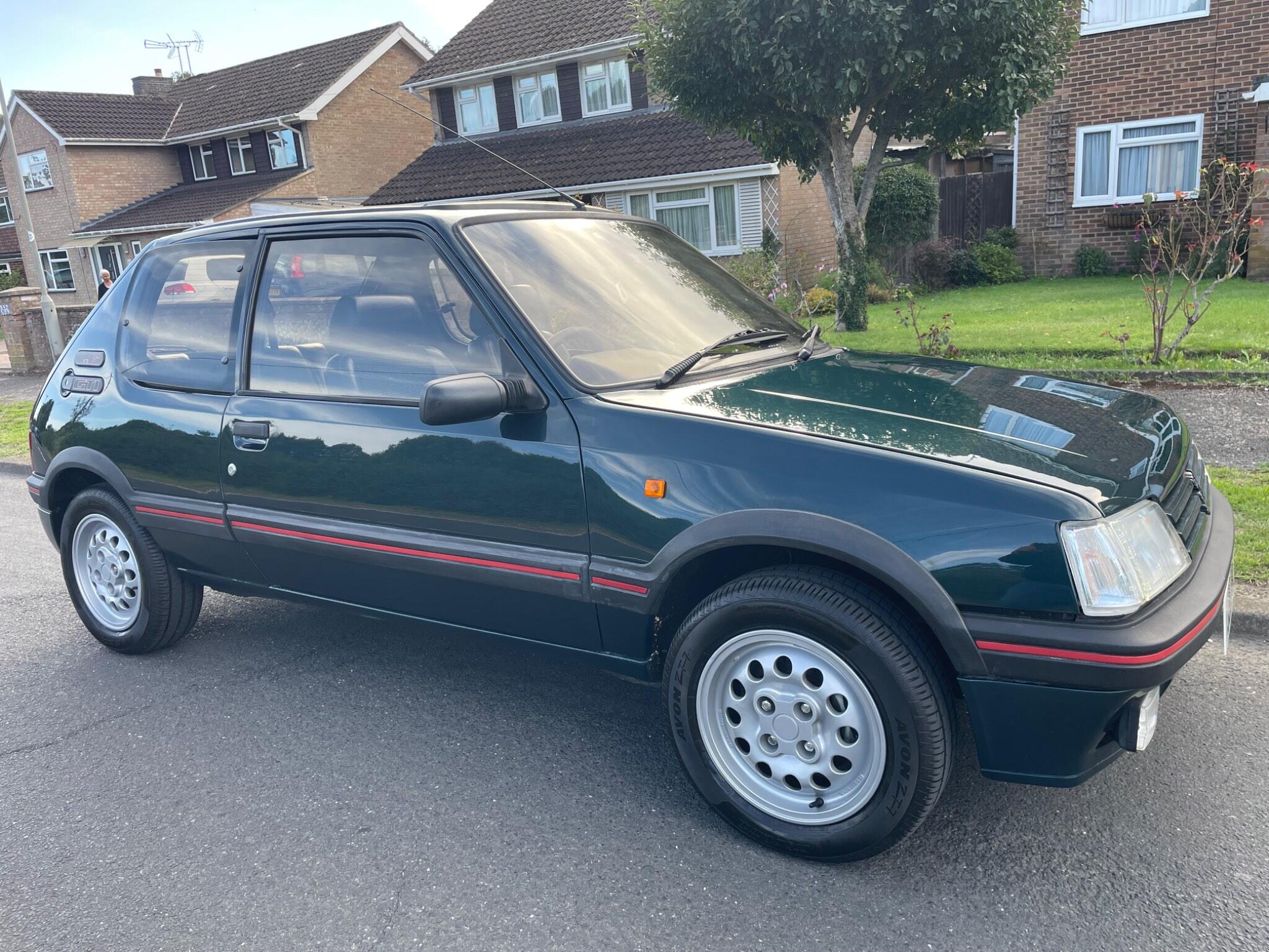 Peugeot 205