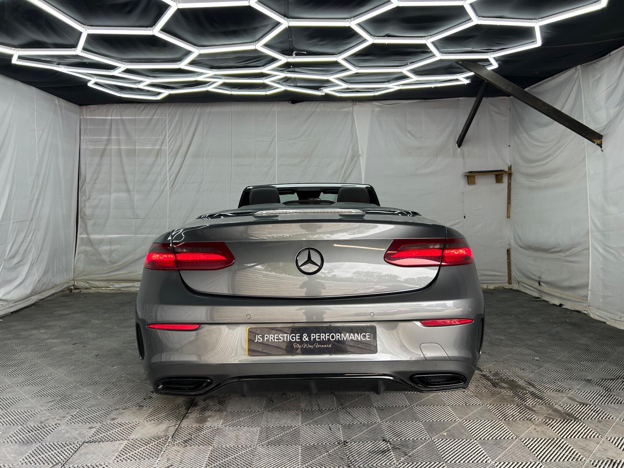 Mercedes-Benz E Class view 10