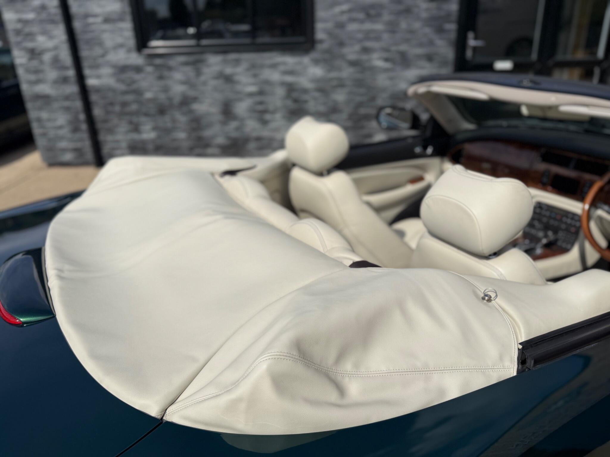 Jaguar XK8 view 70