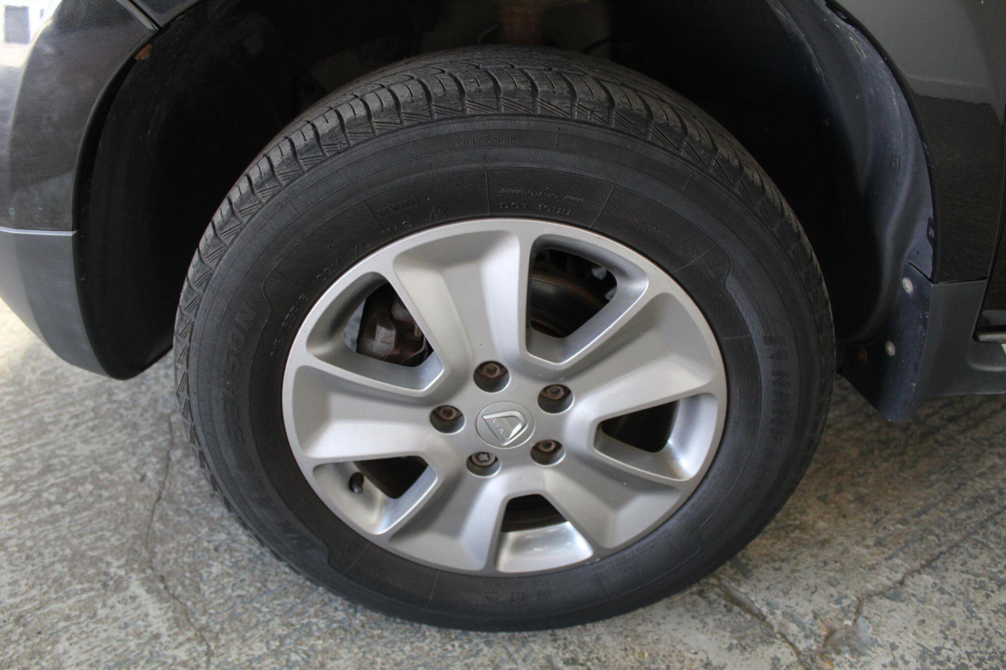 Dacia Duster view 53