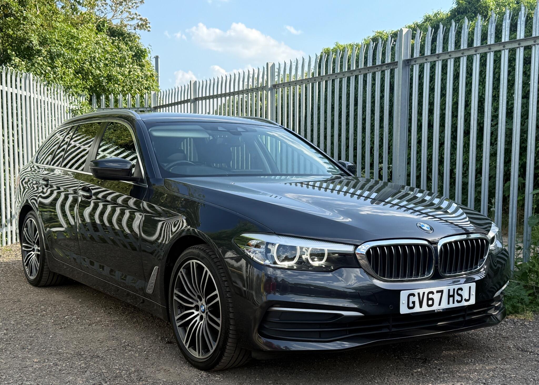 2017 BMW 5 Series image 5