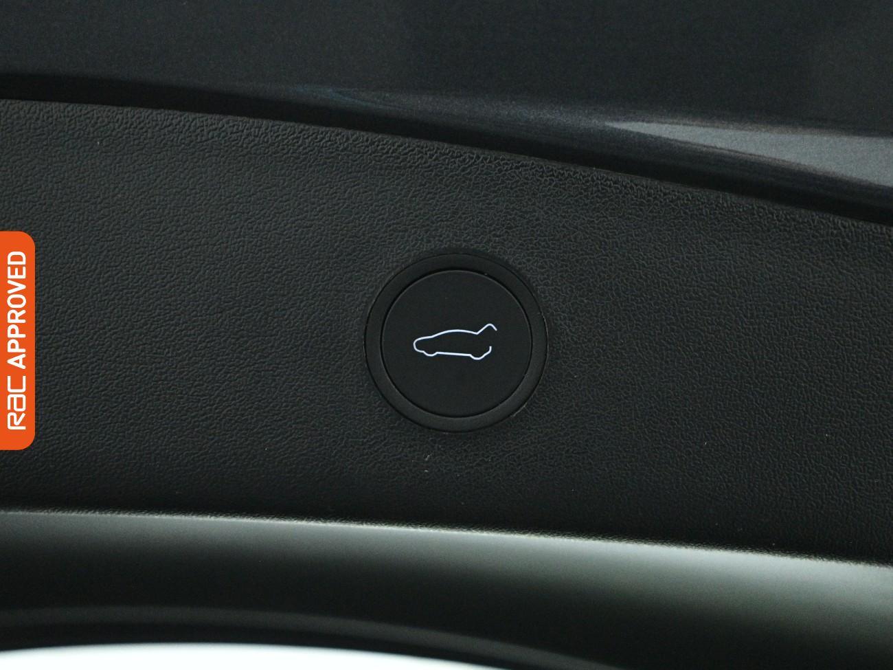 Tesla Model 3 view 36