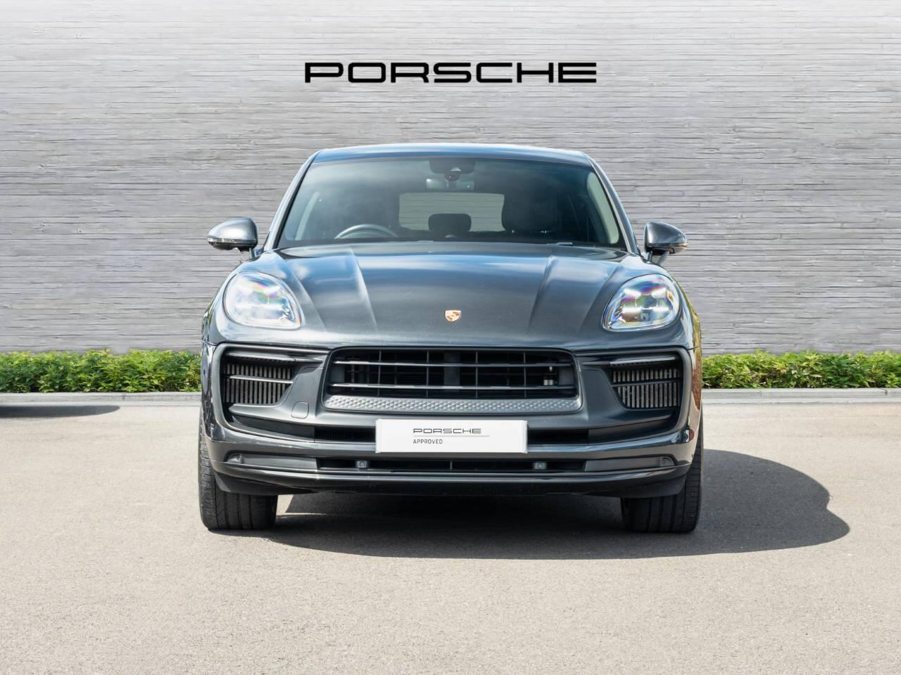 Porsche Macan view 6