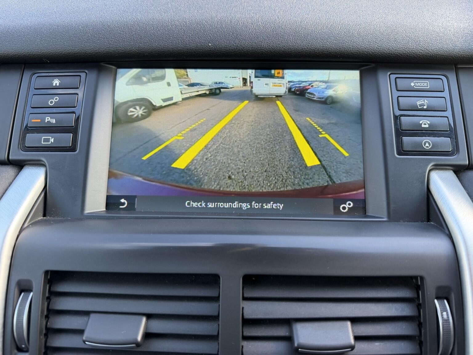 Land Rover Discovery Sport view 45
