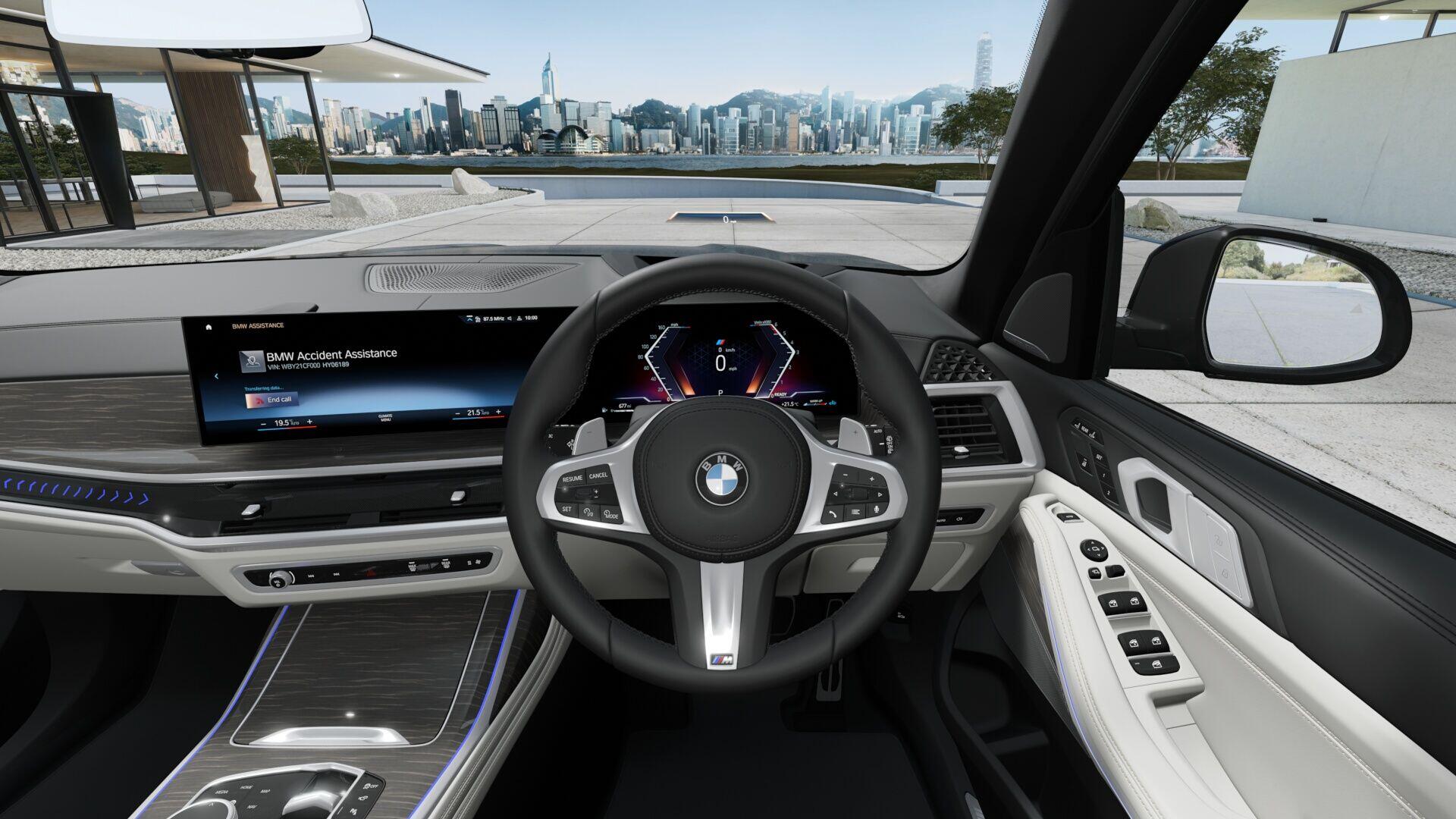 BMW X7 view 6