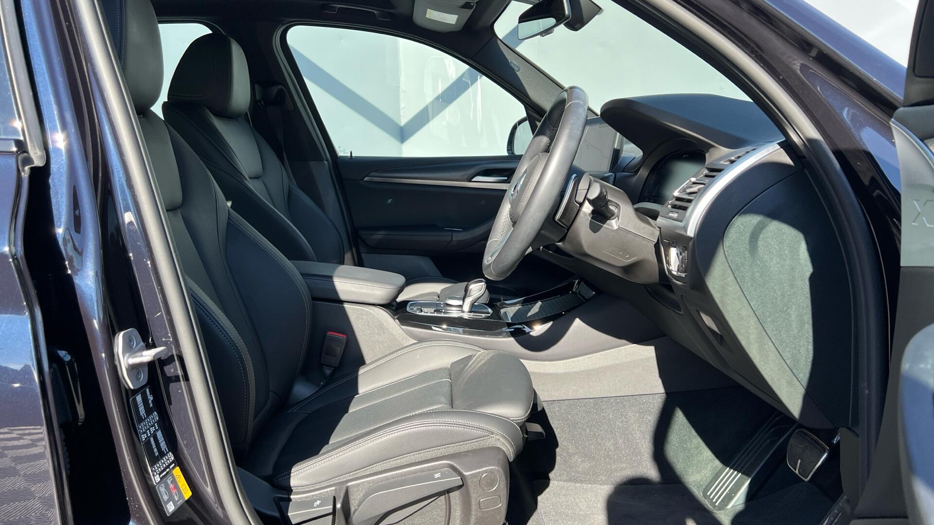 BMW X3 view 11