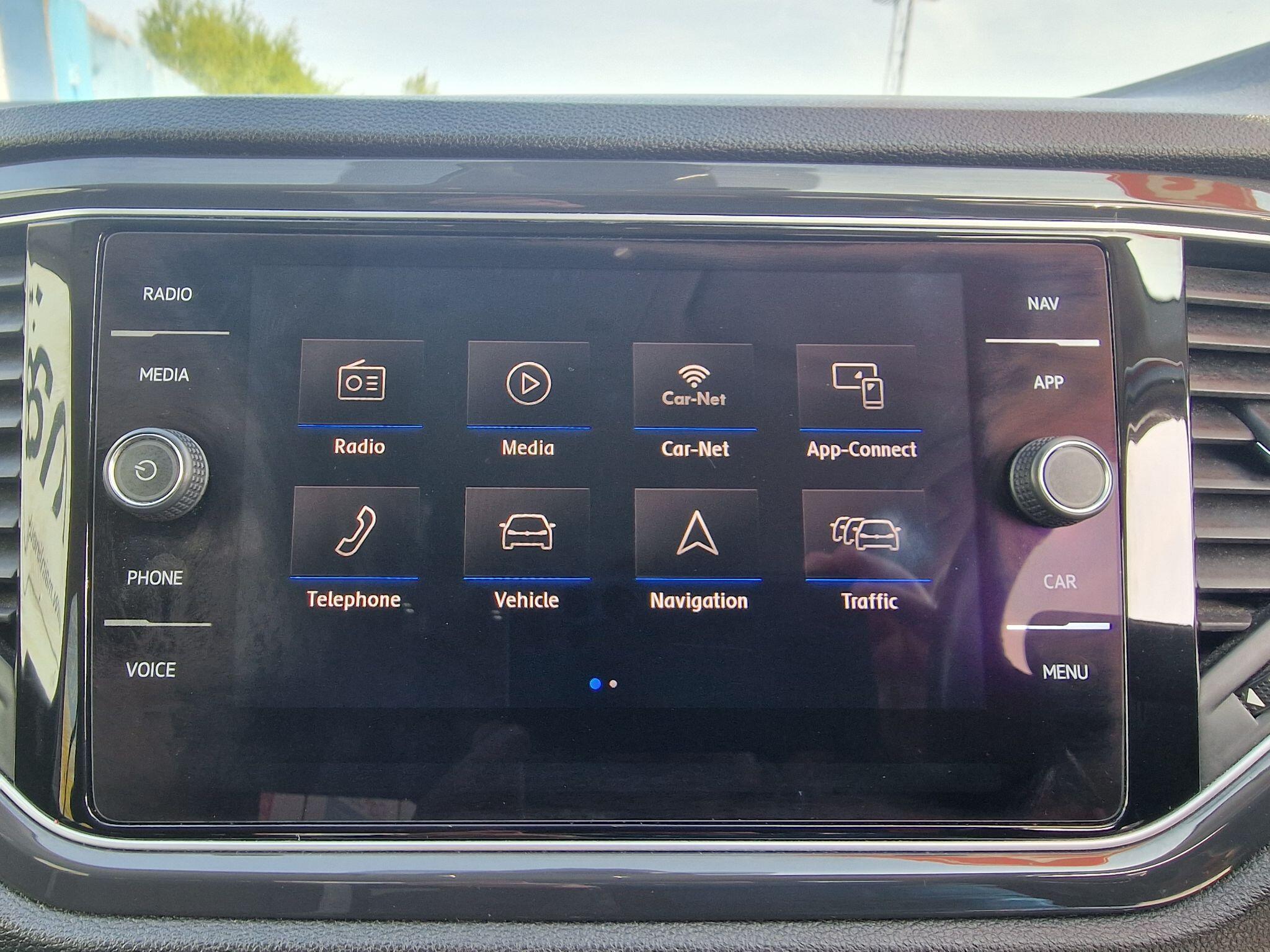 Volkswagen T-Roc view 49