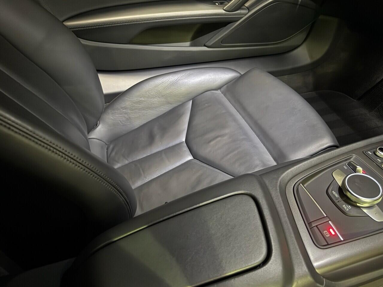 Audi R8 view 17