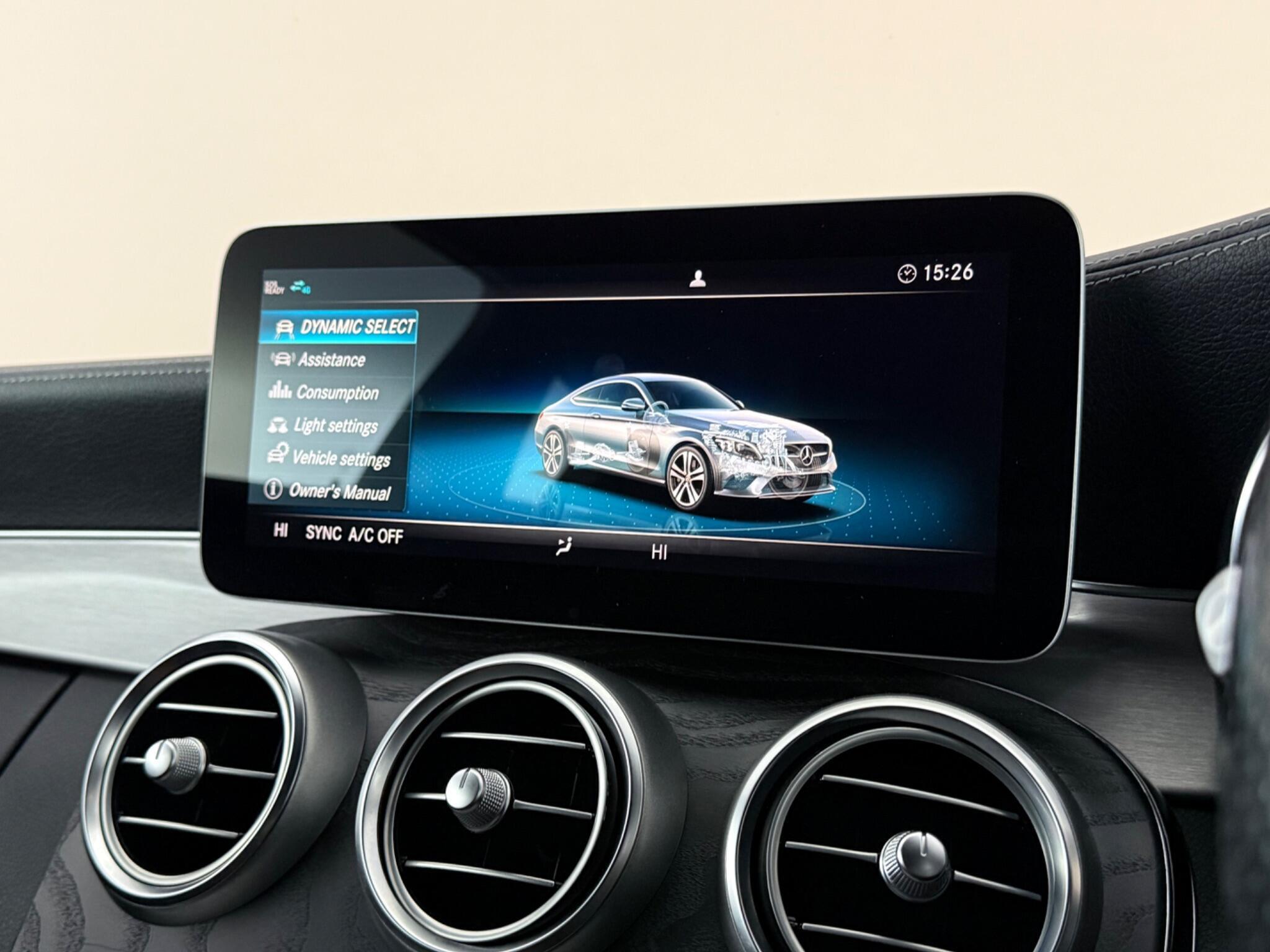 Mercedes-Benz C-Class view 26