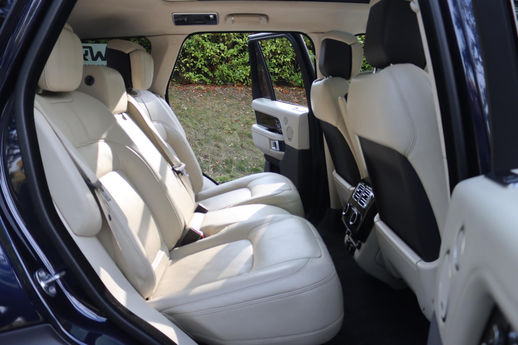 Land Rover Range Rover view 46