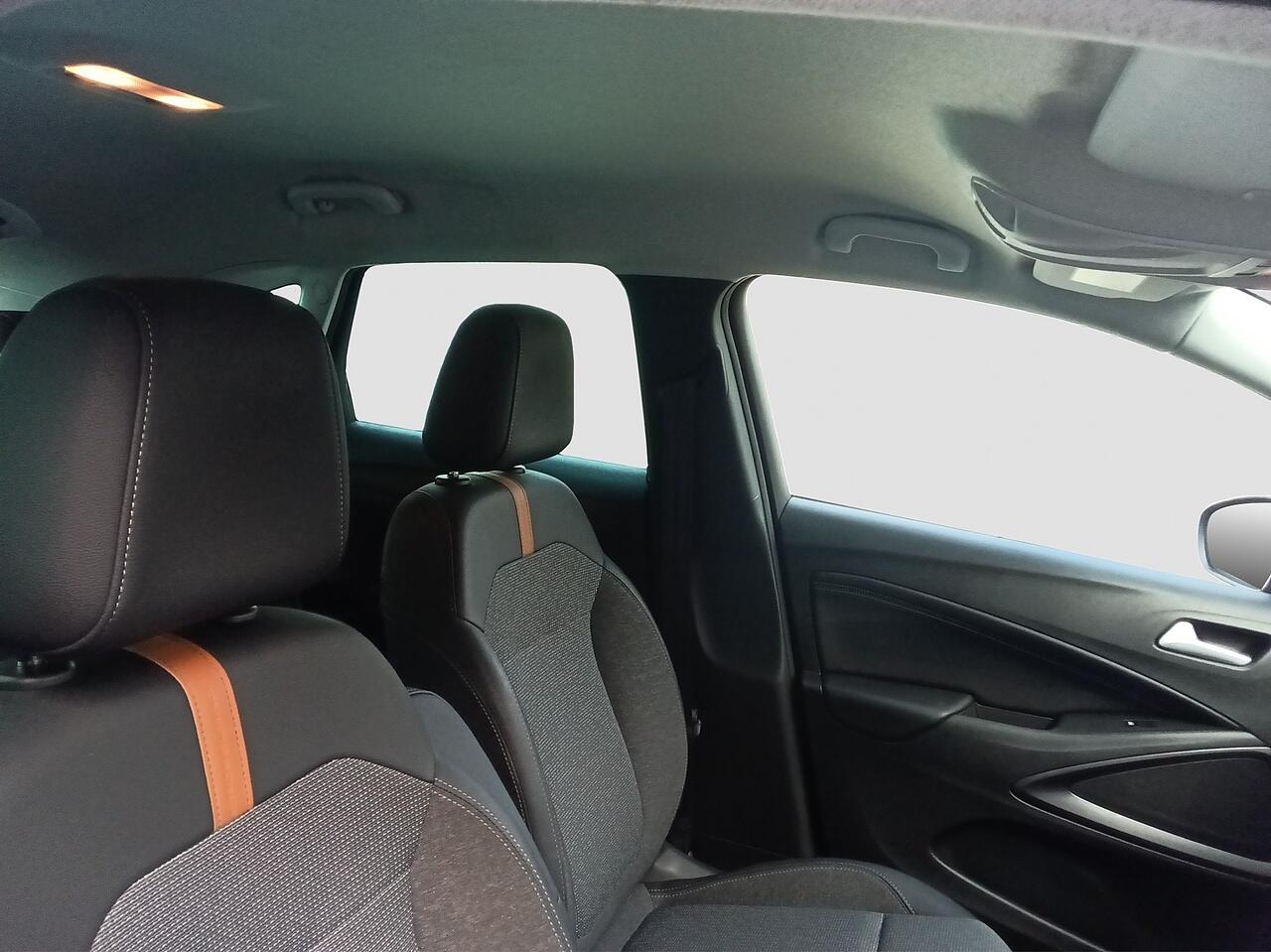 Vauxhall Crossland view 17