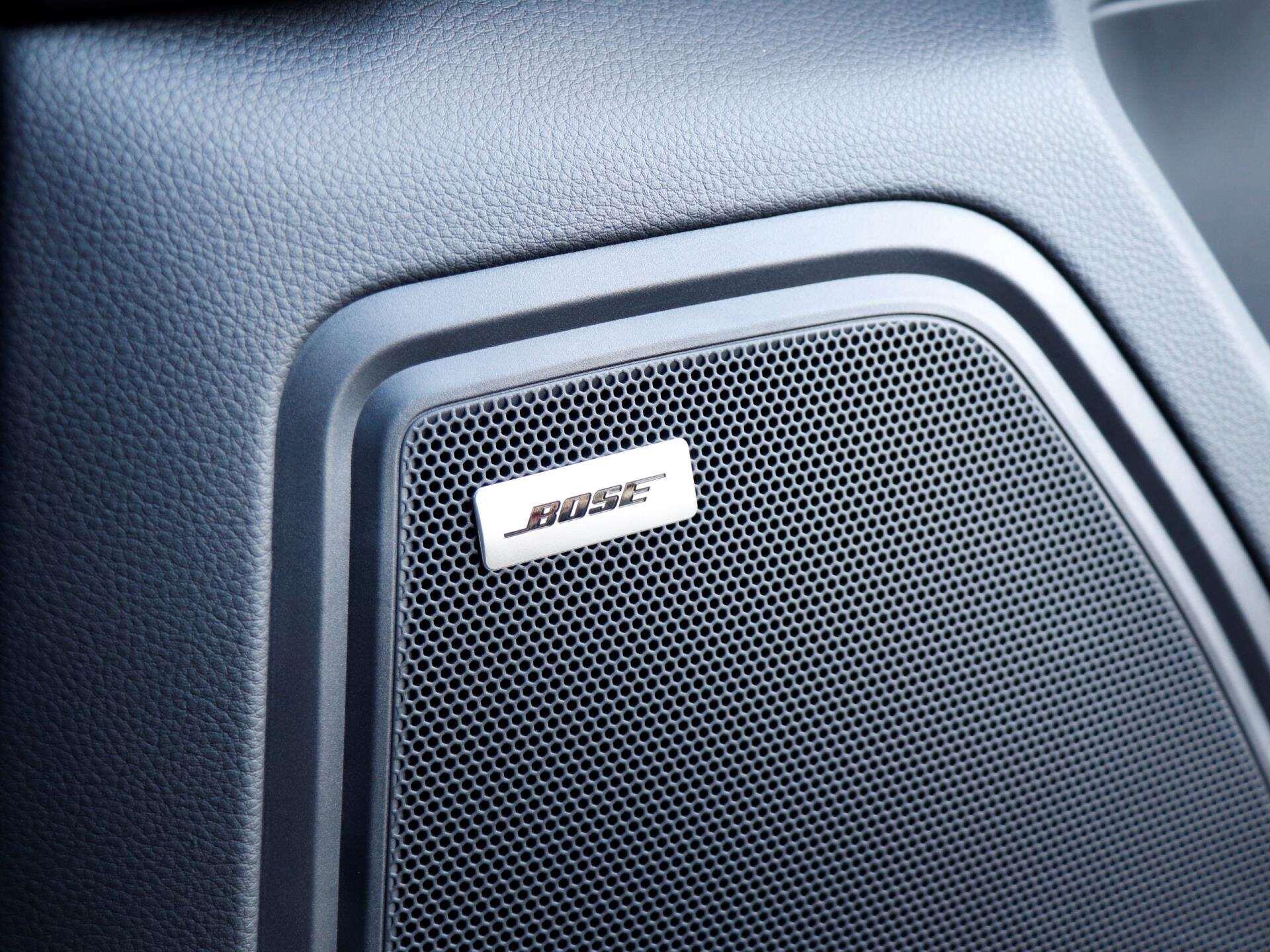 Porsche Macan view 24