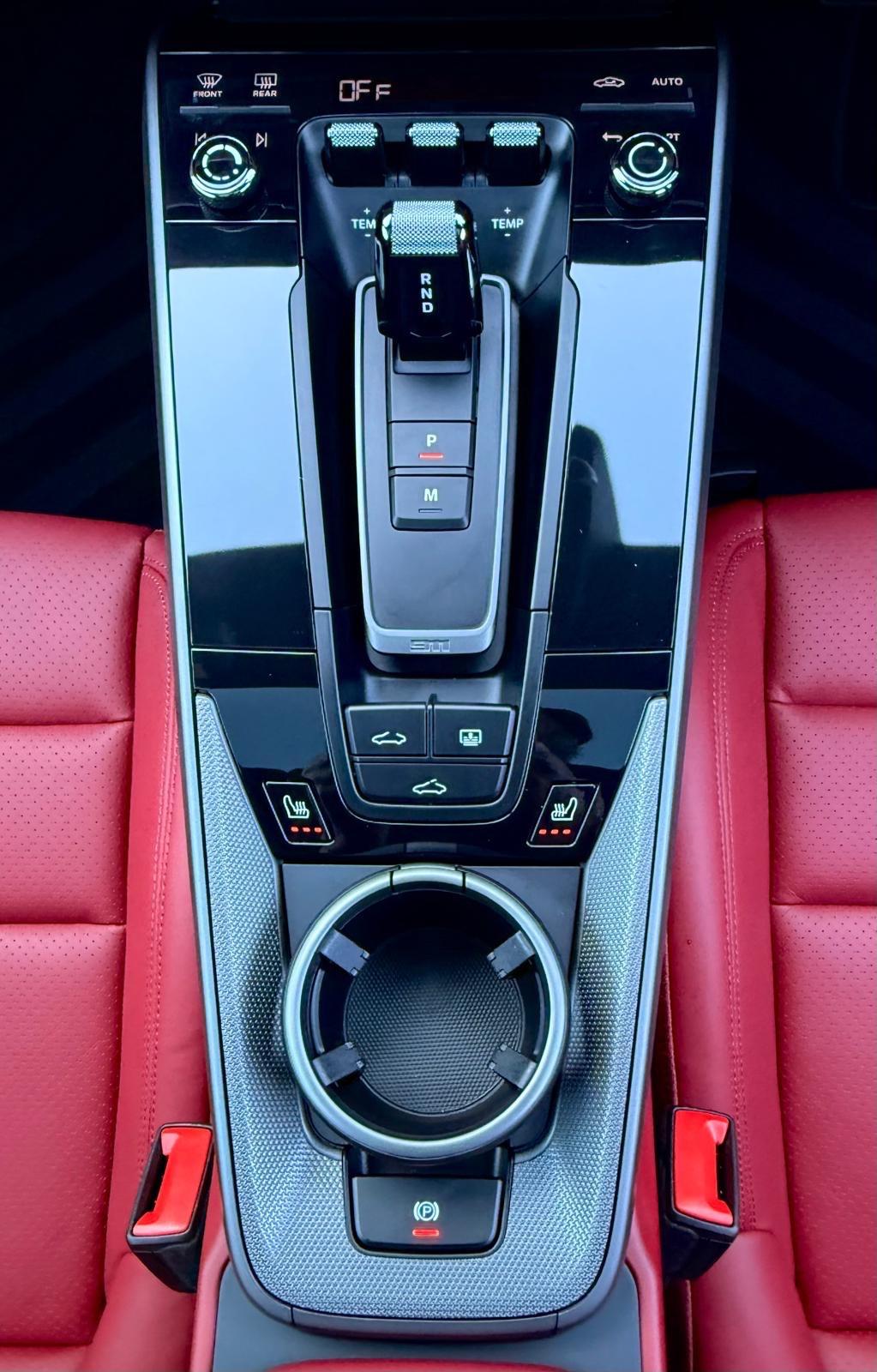 Porsche 911 view 20