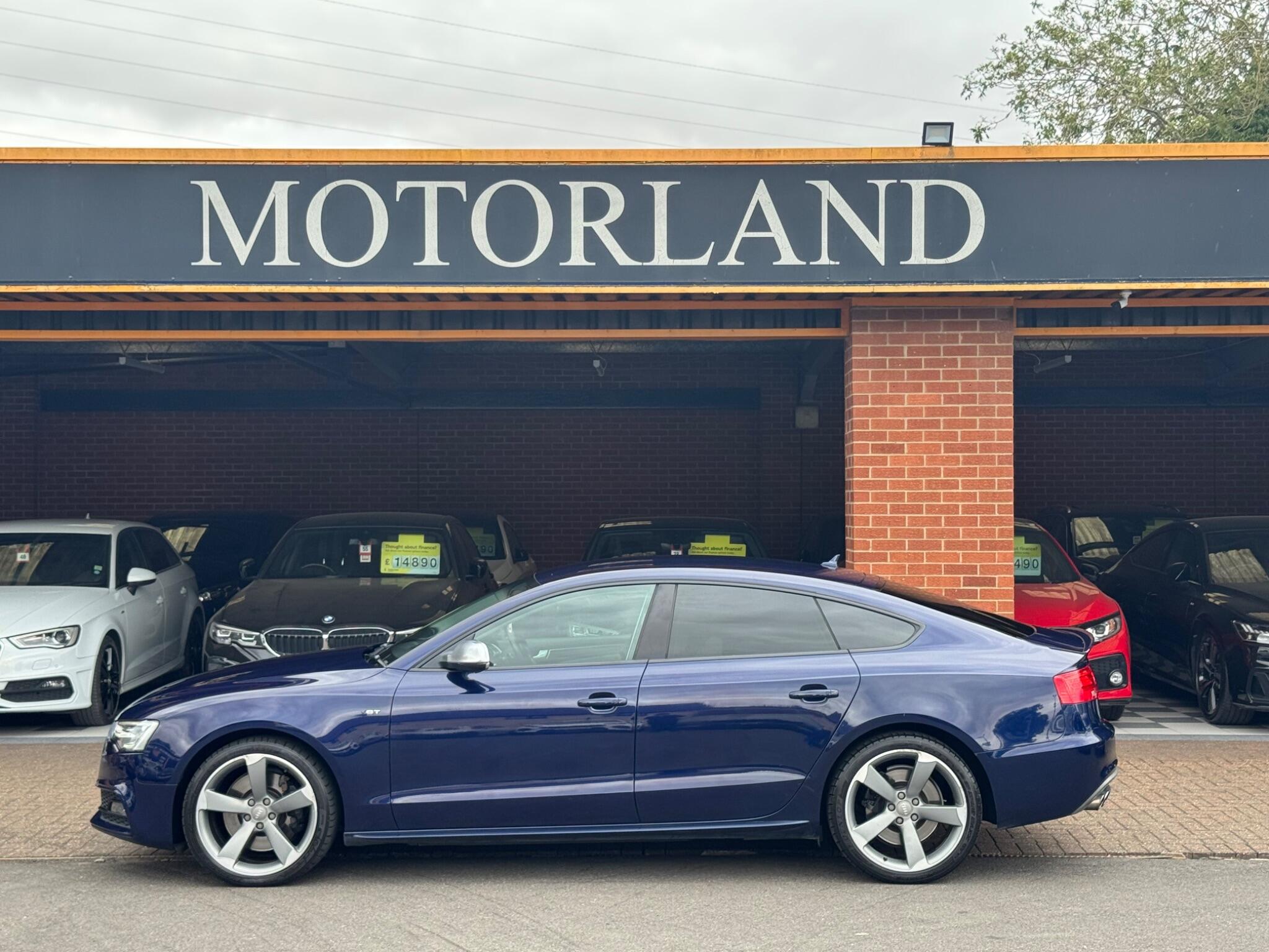 Audi S5 view 6