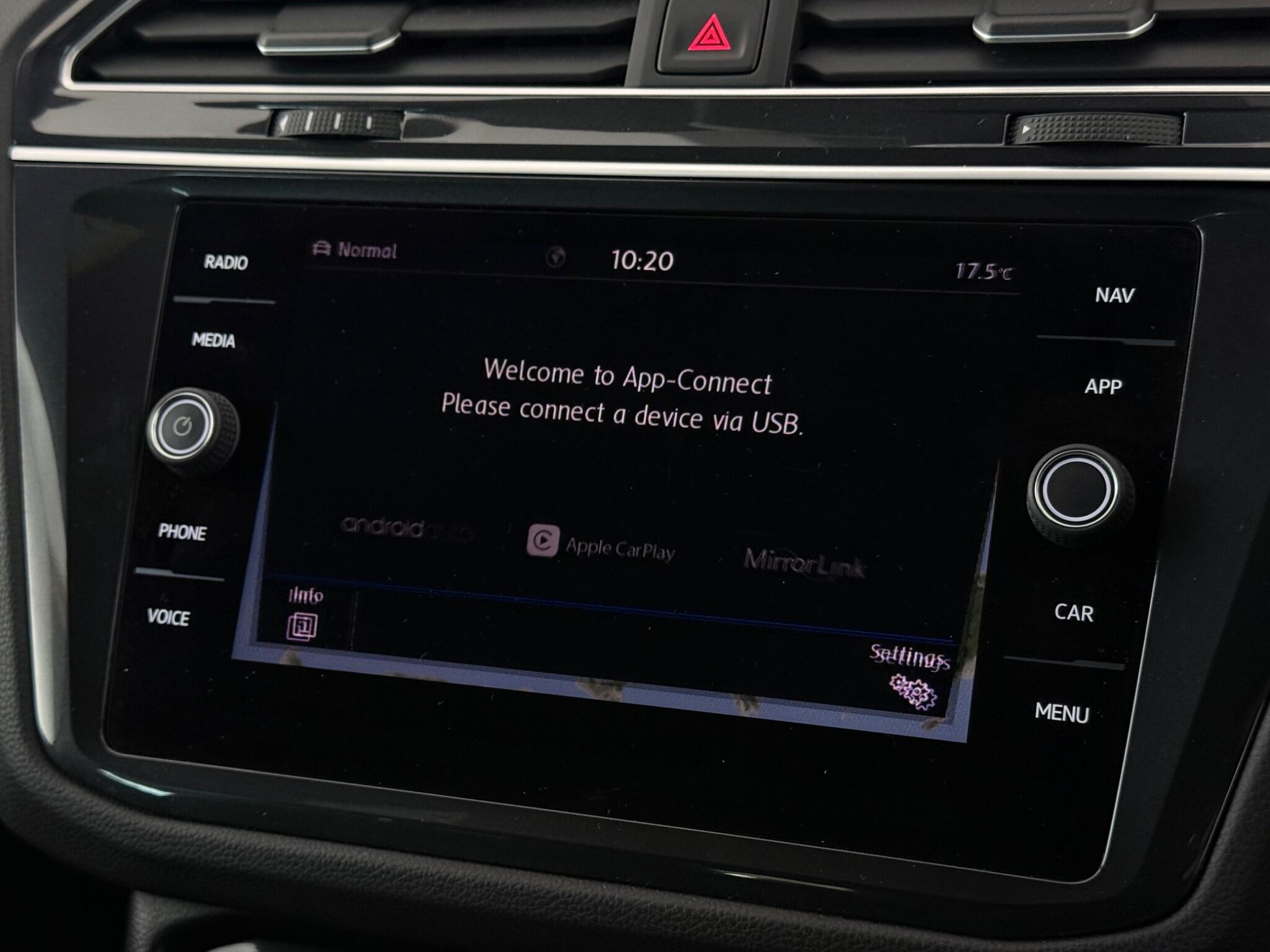 Volkswagen Tiguan view 25