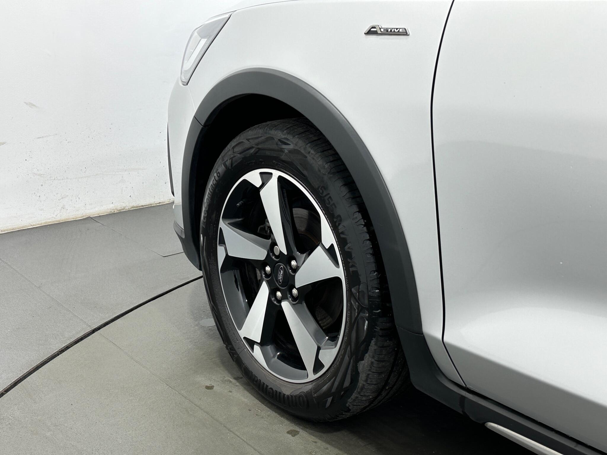 Ford Focus view 49