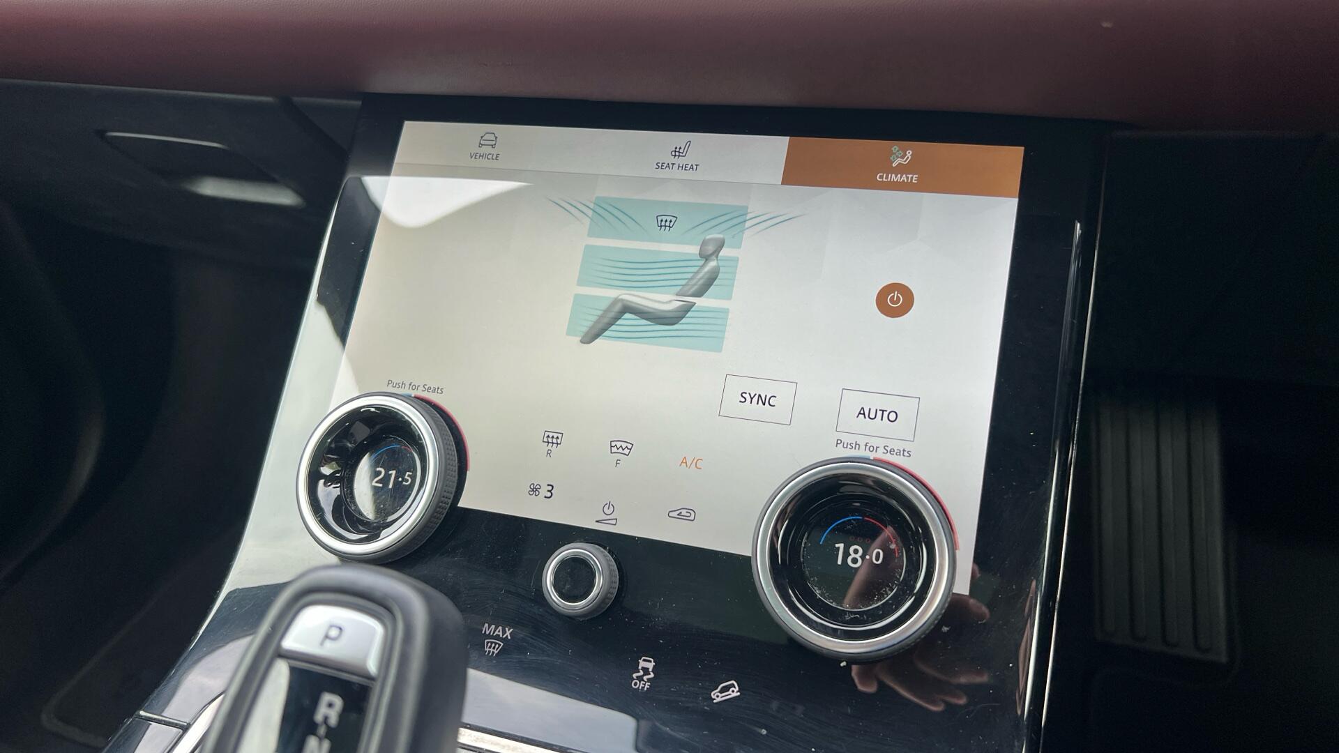 Land Rover Range Rover Evoque view 35
