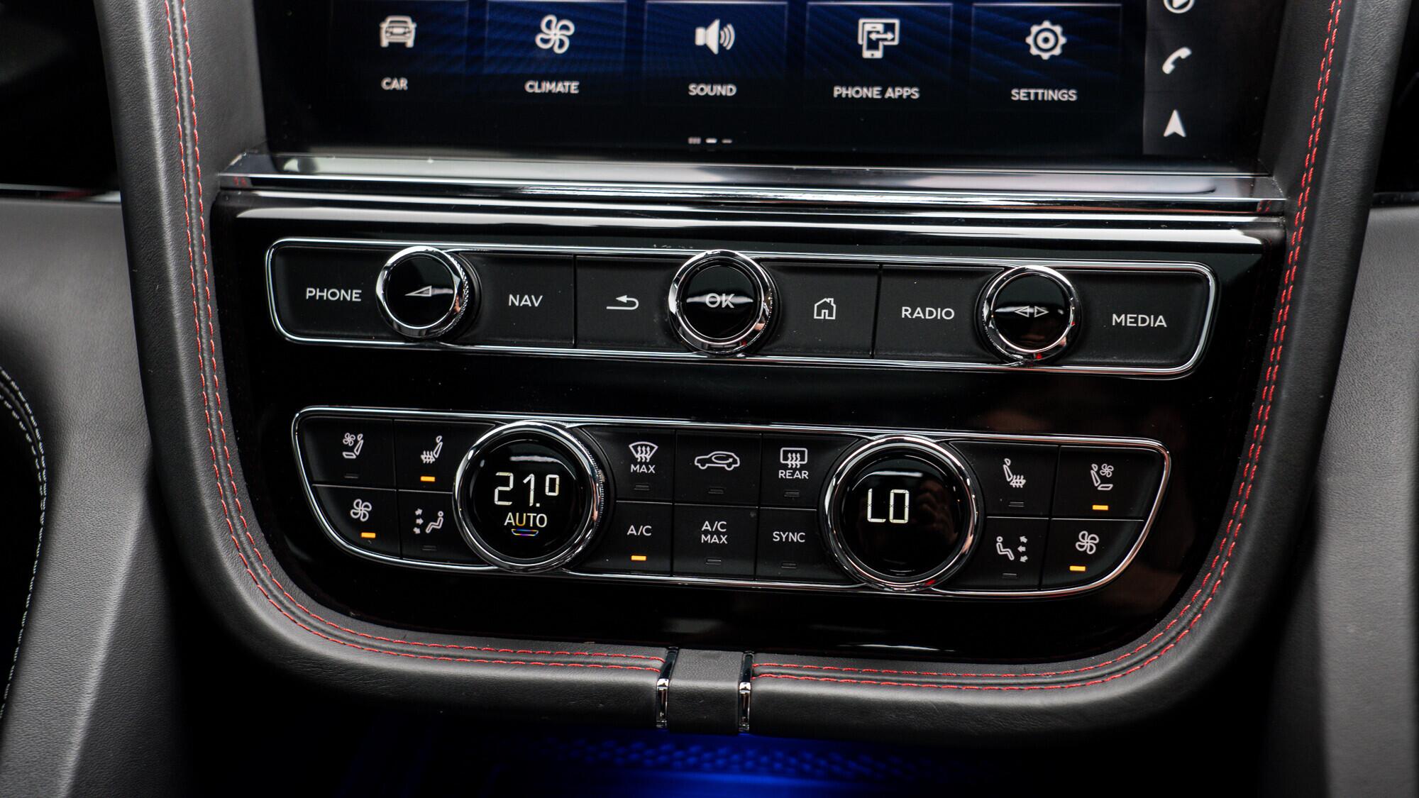 Bentley Bentayga view 43