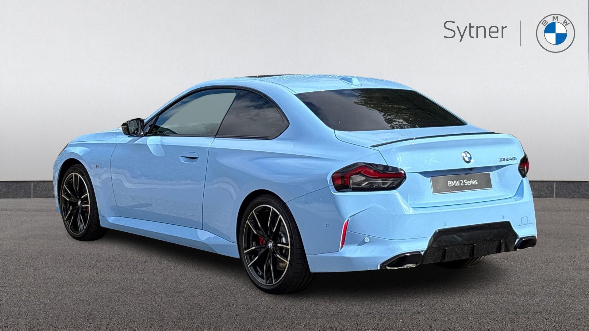 BMW 2 Series view 2
