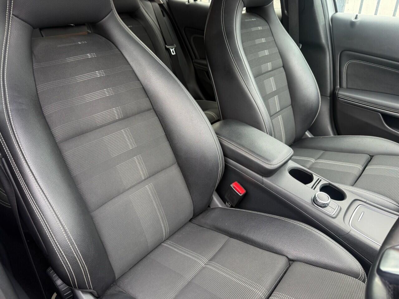 Mercedes-Benz Gla view 14