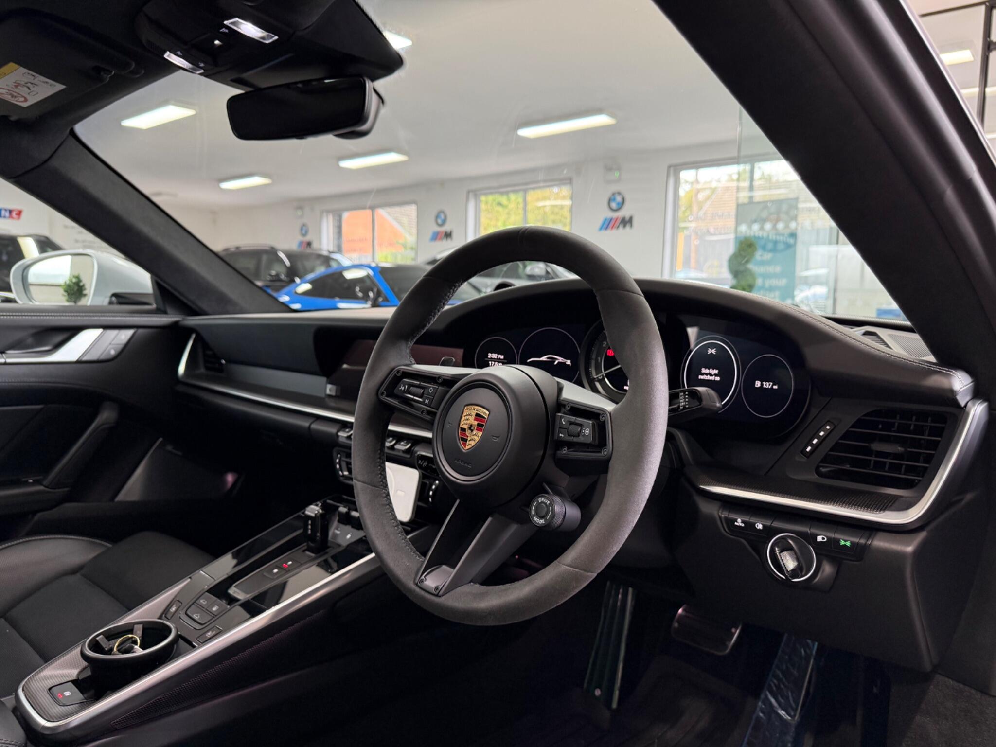 Porsche 911 view 47